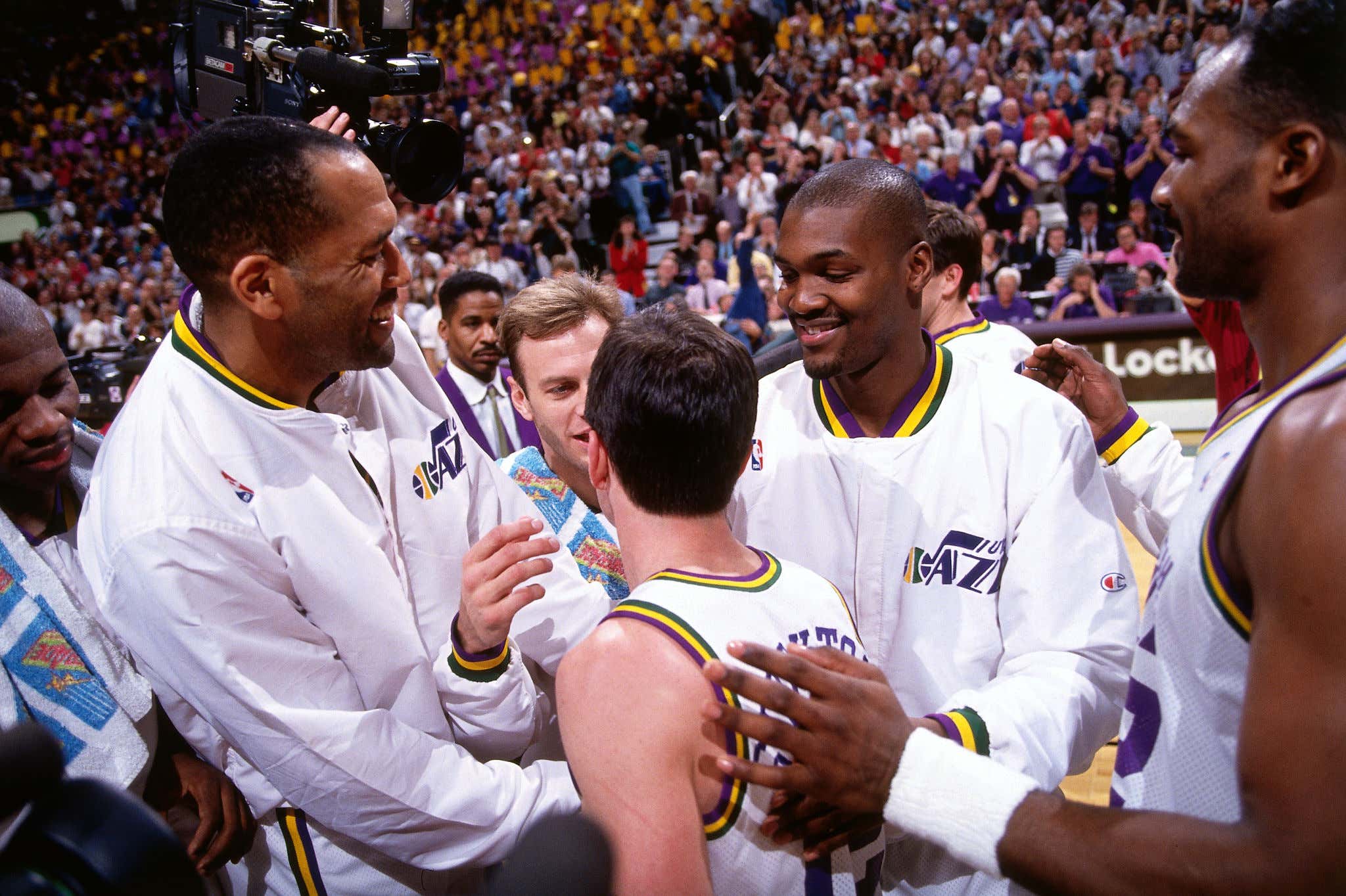 On This Date in Sports February 1, 1995: Stockton Passes Into History