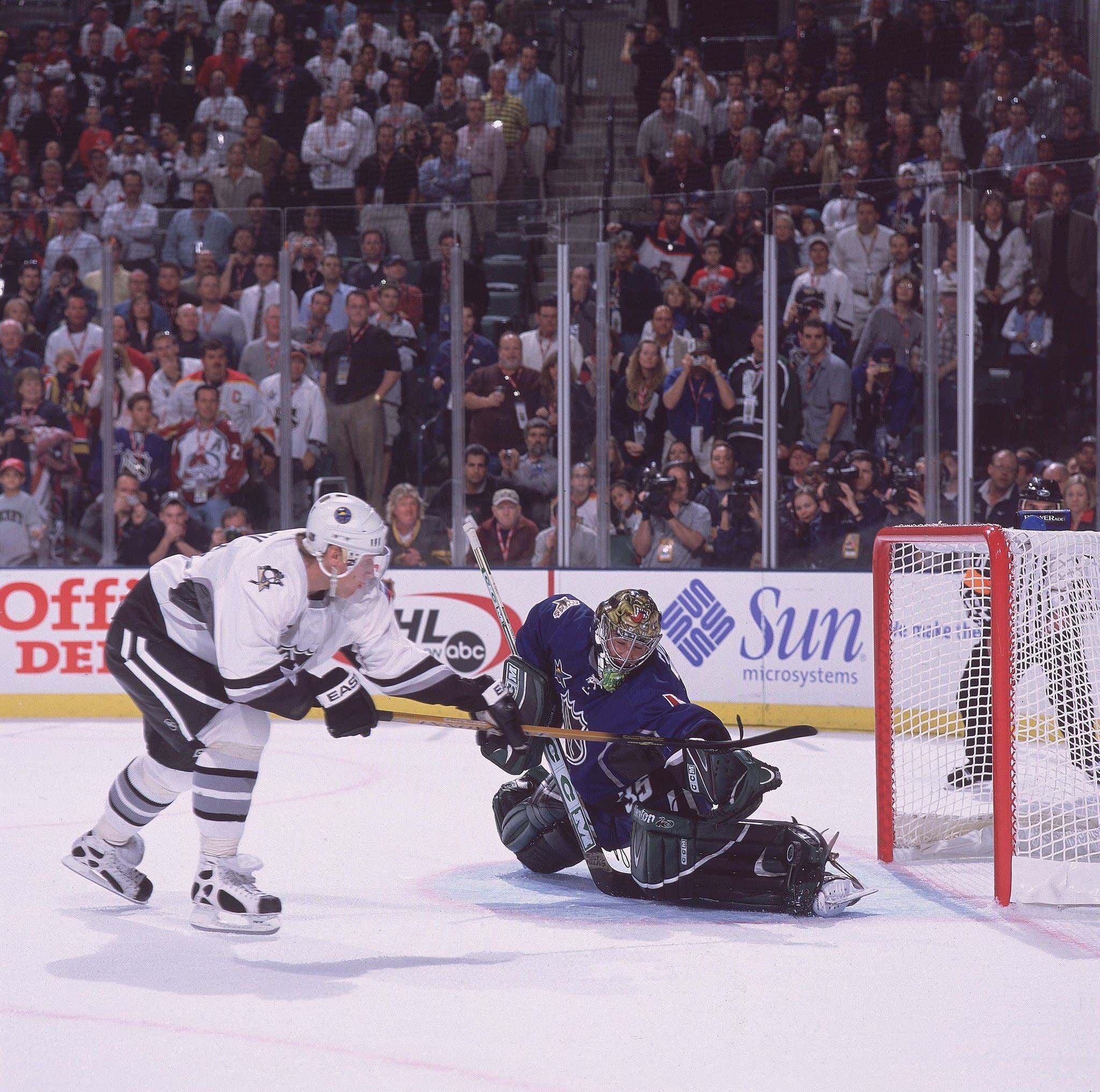 On This Date in Sports February 2, 2003: All-Star Shootout