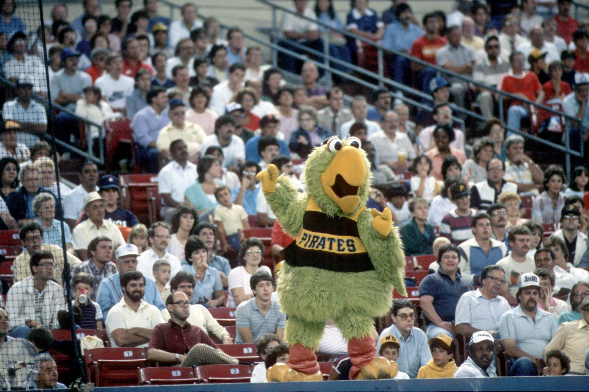 On This Date in Sports February 28, 1986: The Drug Dealing Parrot