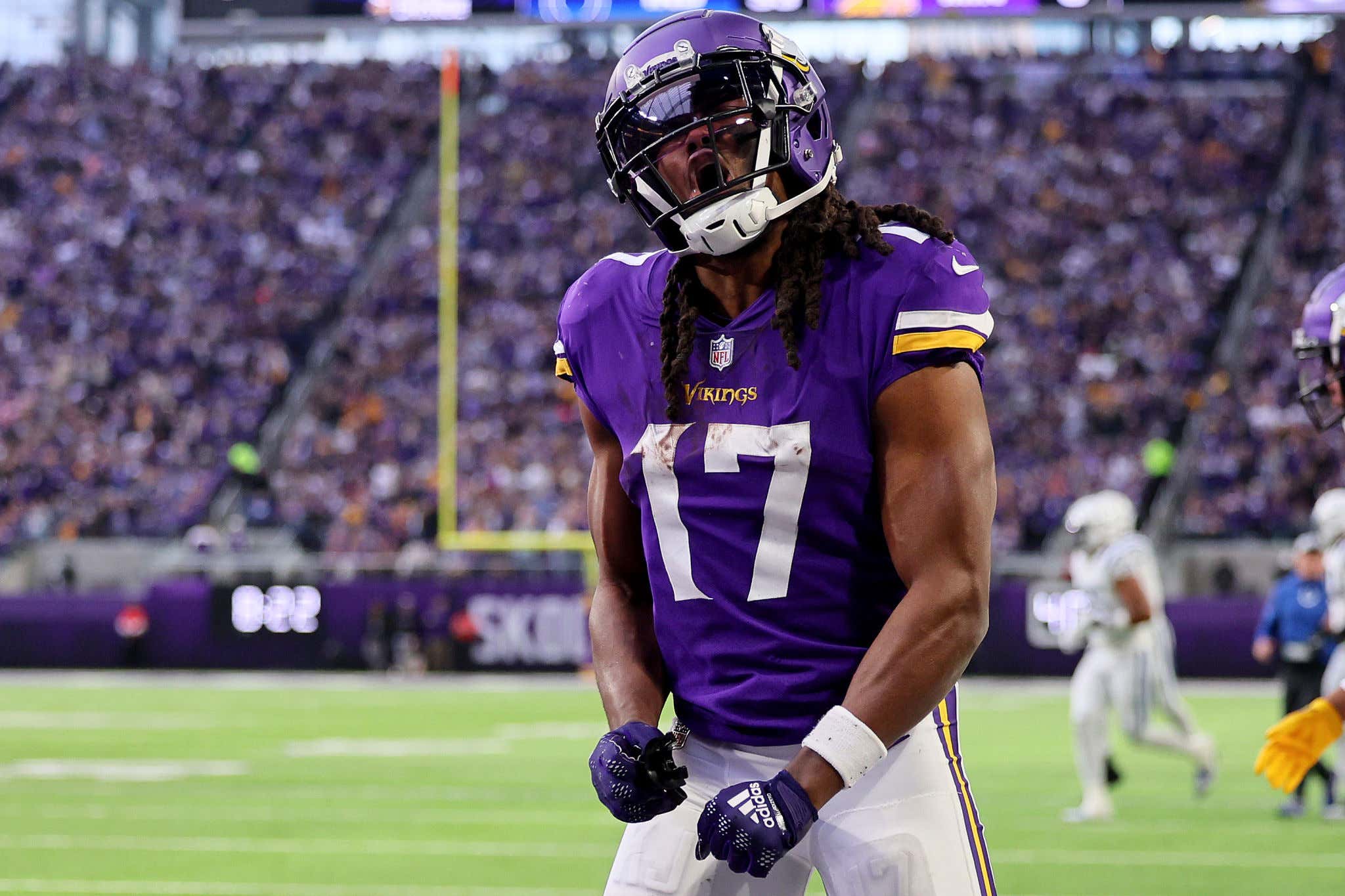 Minnesota Vikings Wide Receiver KJ Osborn Saved A Man From A Raging Car Fire