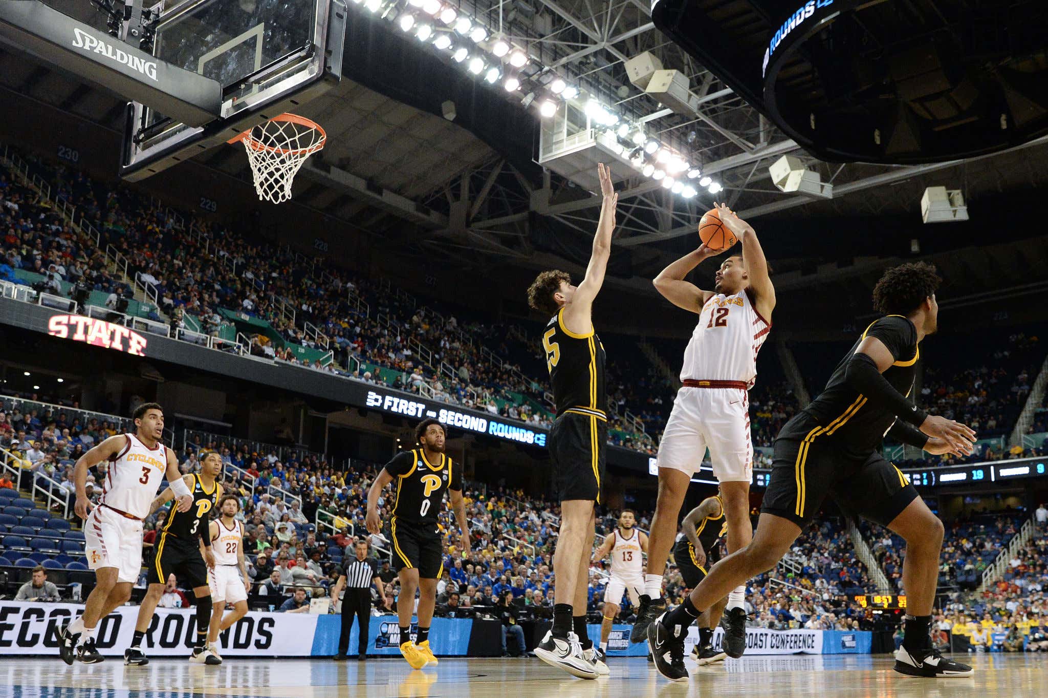 Bold Strategy: Iowa State Had The NCAA Investigate A Rim Before Its Game, Refused Extra Shooting Time, Scored A Whopping 41 Points