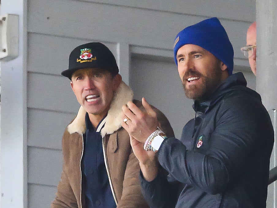 Ryan Reynolds And Rob McElhenney Correctly Bully And Mock Opposing Goalie For Being A Soft Ass Who Flops Everywhere