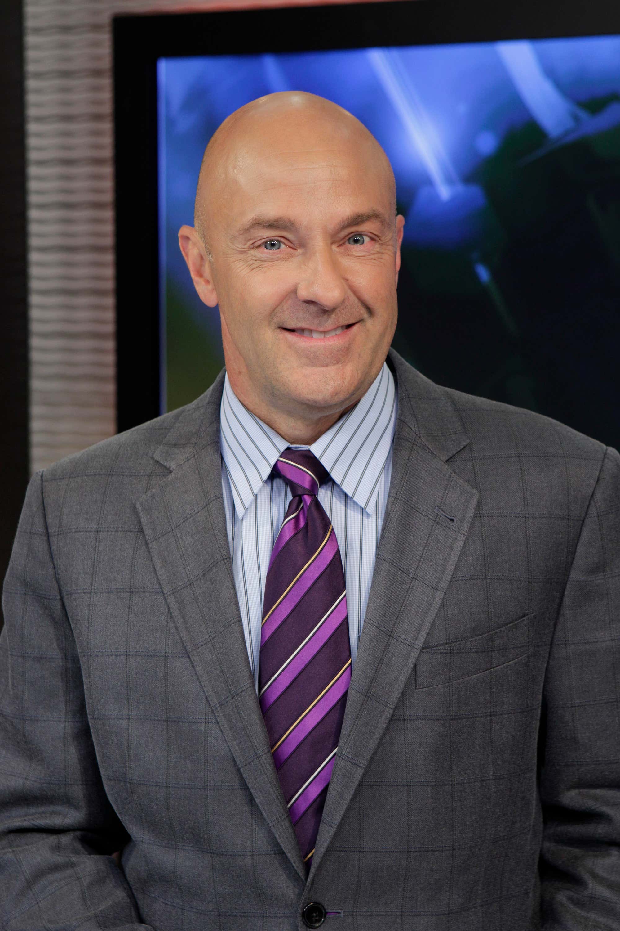 WATCH: Boomer and Gio Realize Live On-Air That They're Scheduled To Interview the Wrong Randy Moss