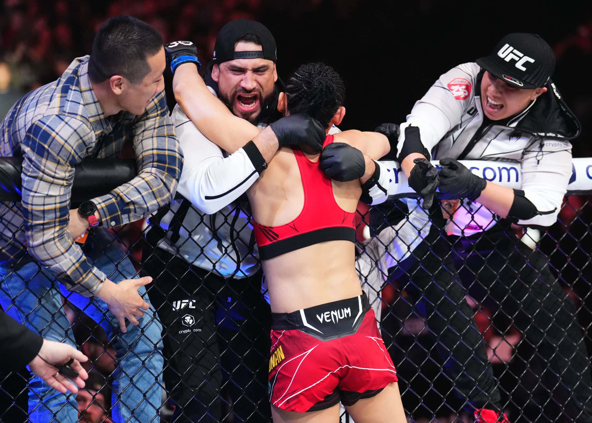 YAN XIAONAN KNOCKS OUT JESSICA ANDRADE IN THE FIRST ROUND