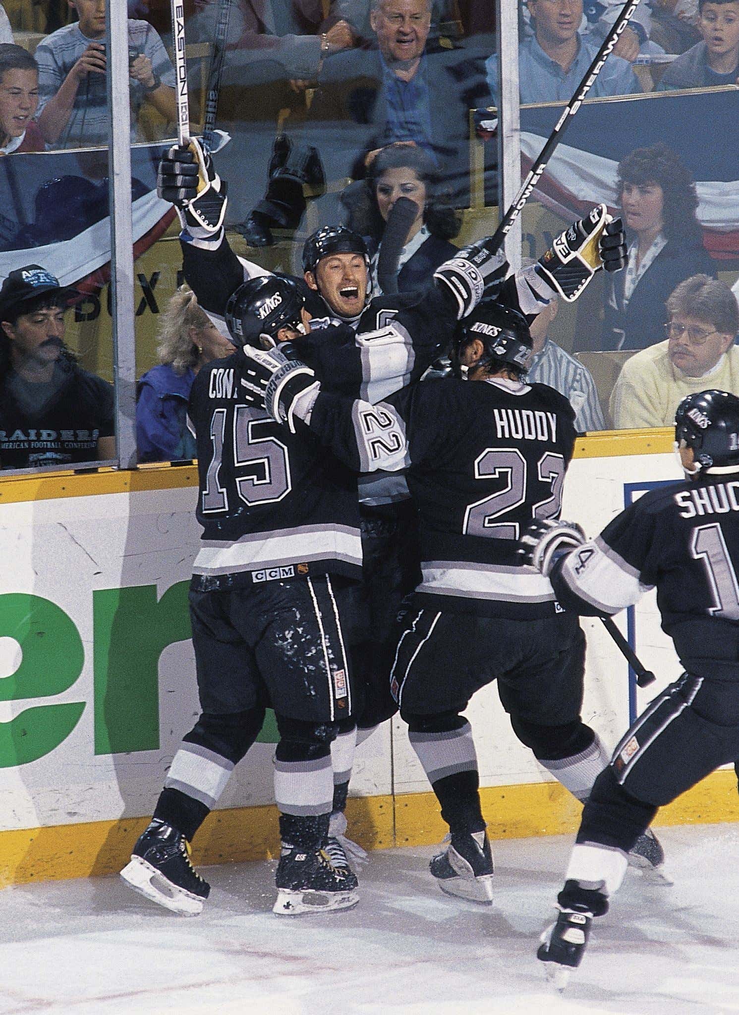 On This Date in Sports May 29, 1993: Gretzky Rakes the Leaves