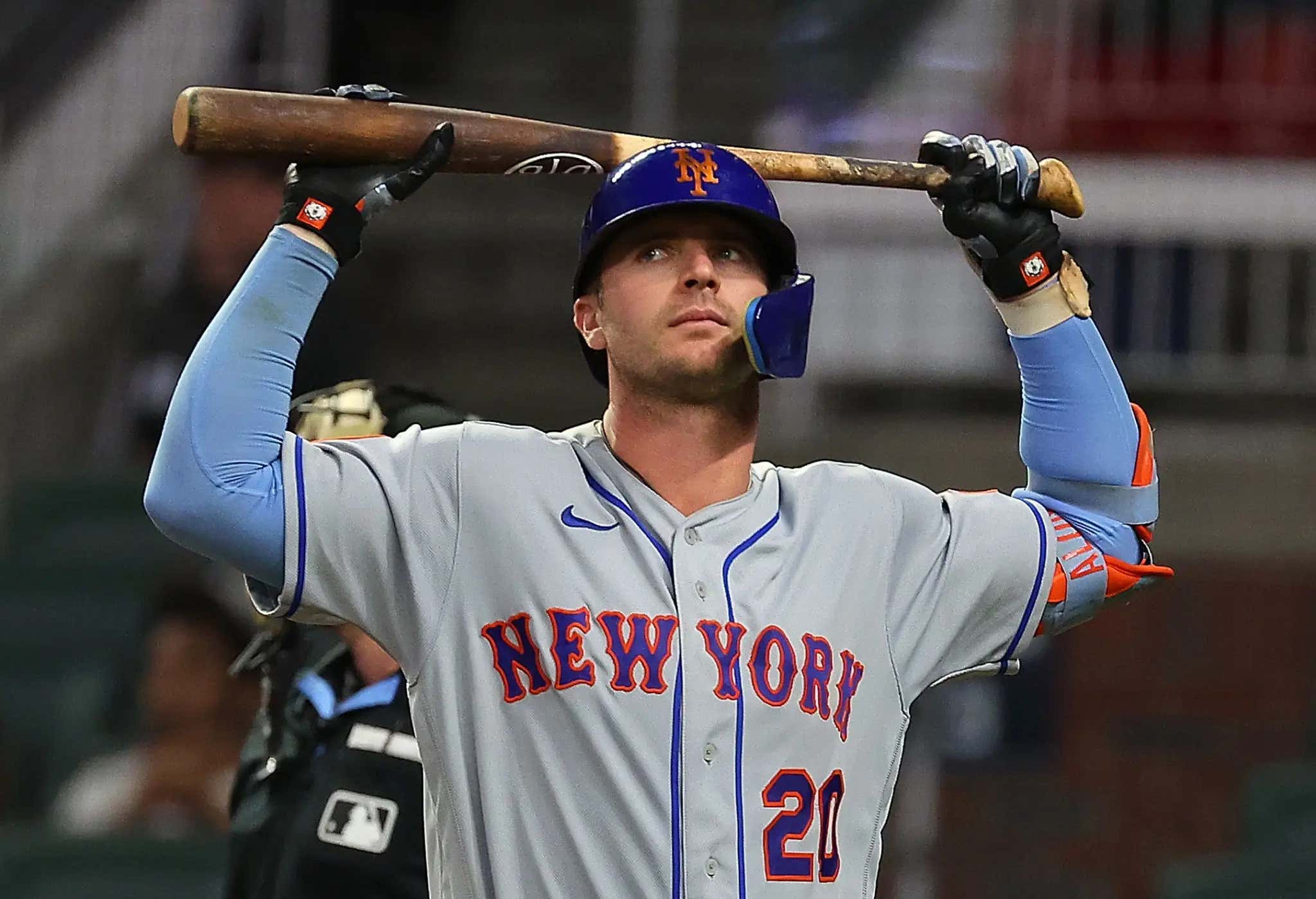 I Love Him... But Pete Alonso Made A Really Big Mistake Last Night Chirping The Braves