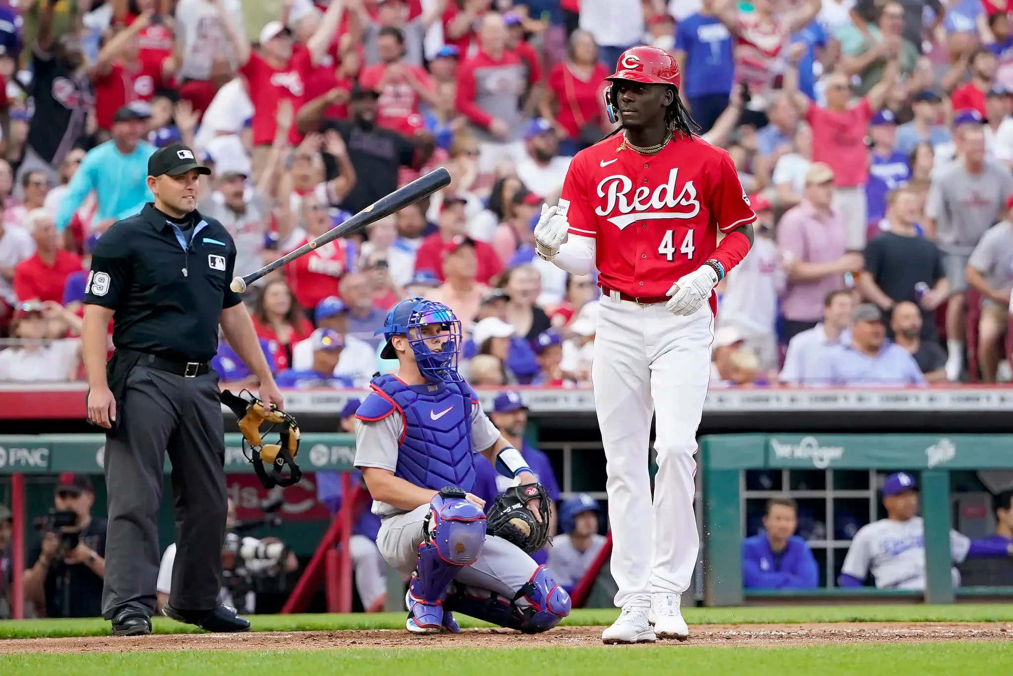 Team Guy: The Reds Fan Who Caught Elly De La Cruz's First Homer Negotiated Signed Stuff For His Friends In Order To Give The Ball Back