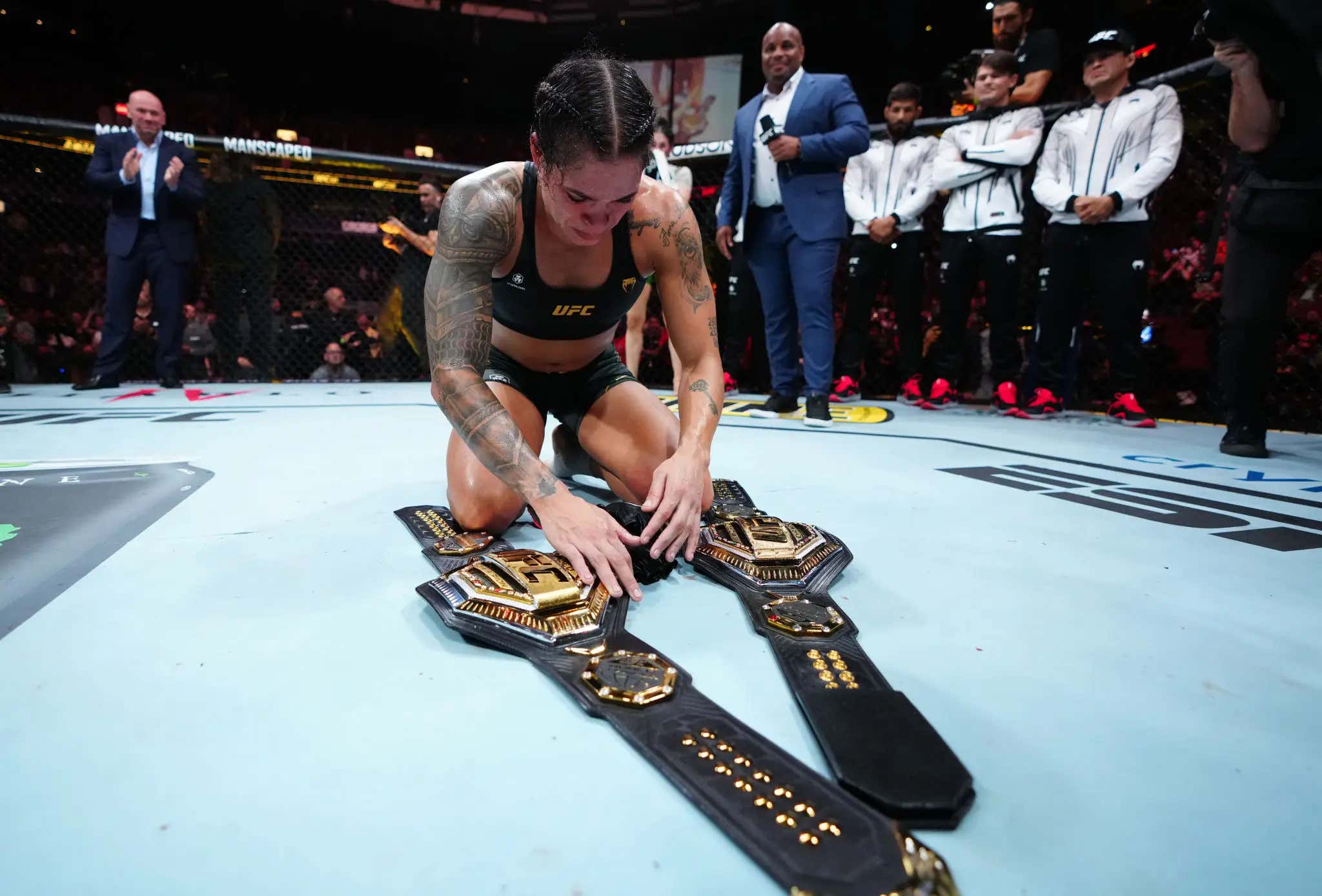 Amanda Nunes Retires After DOMINATING Irene Aldana At UFC 289