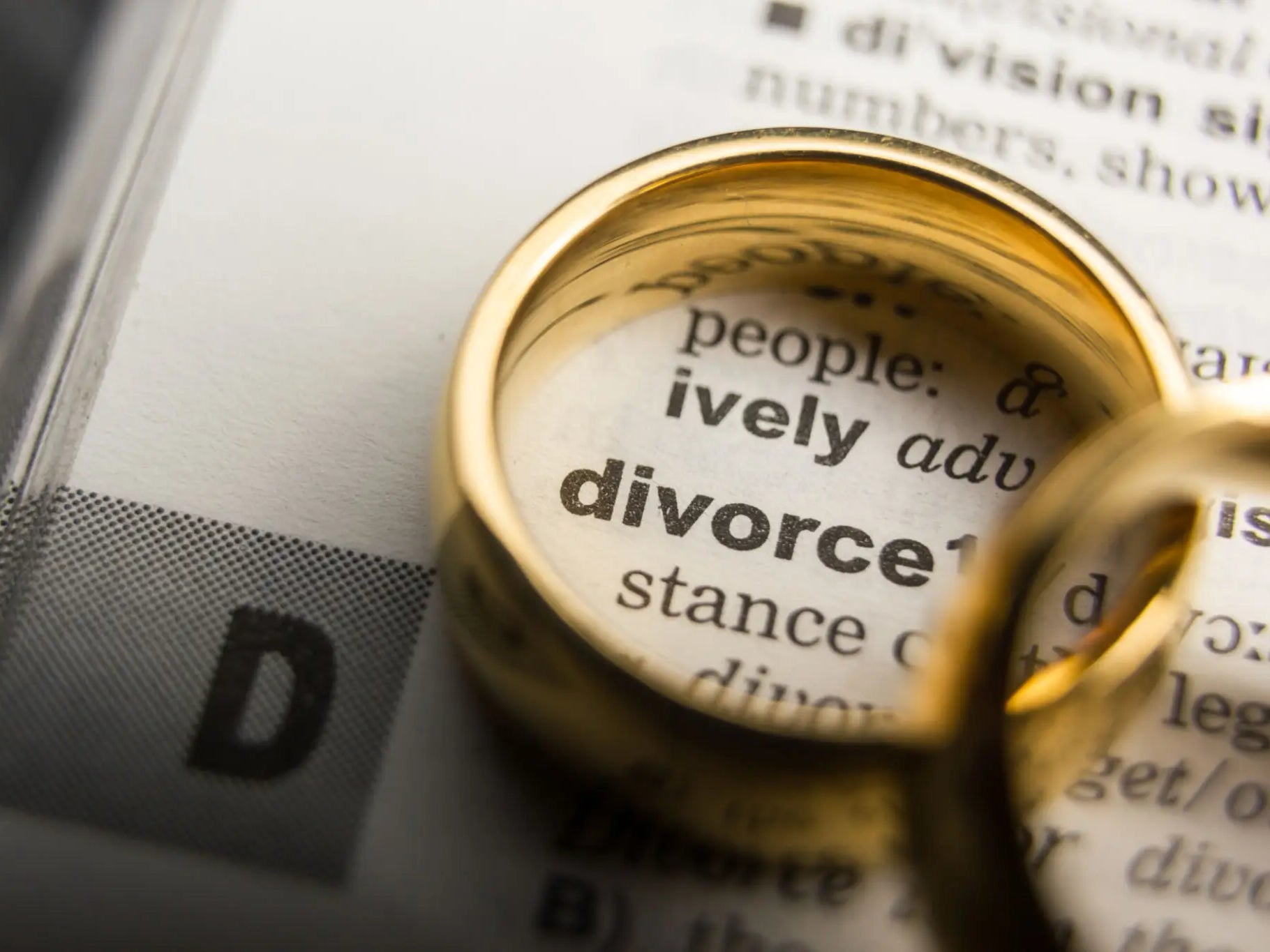 Woman Divorces Husband Because He Was "Killing Her Vibe" By Constantly Feeling Sorry For Himself For Having Cancer