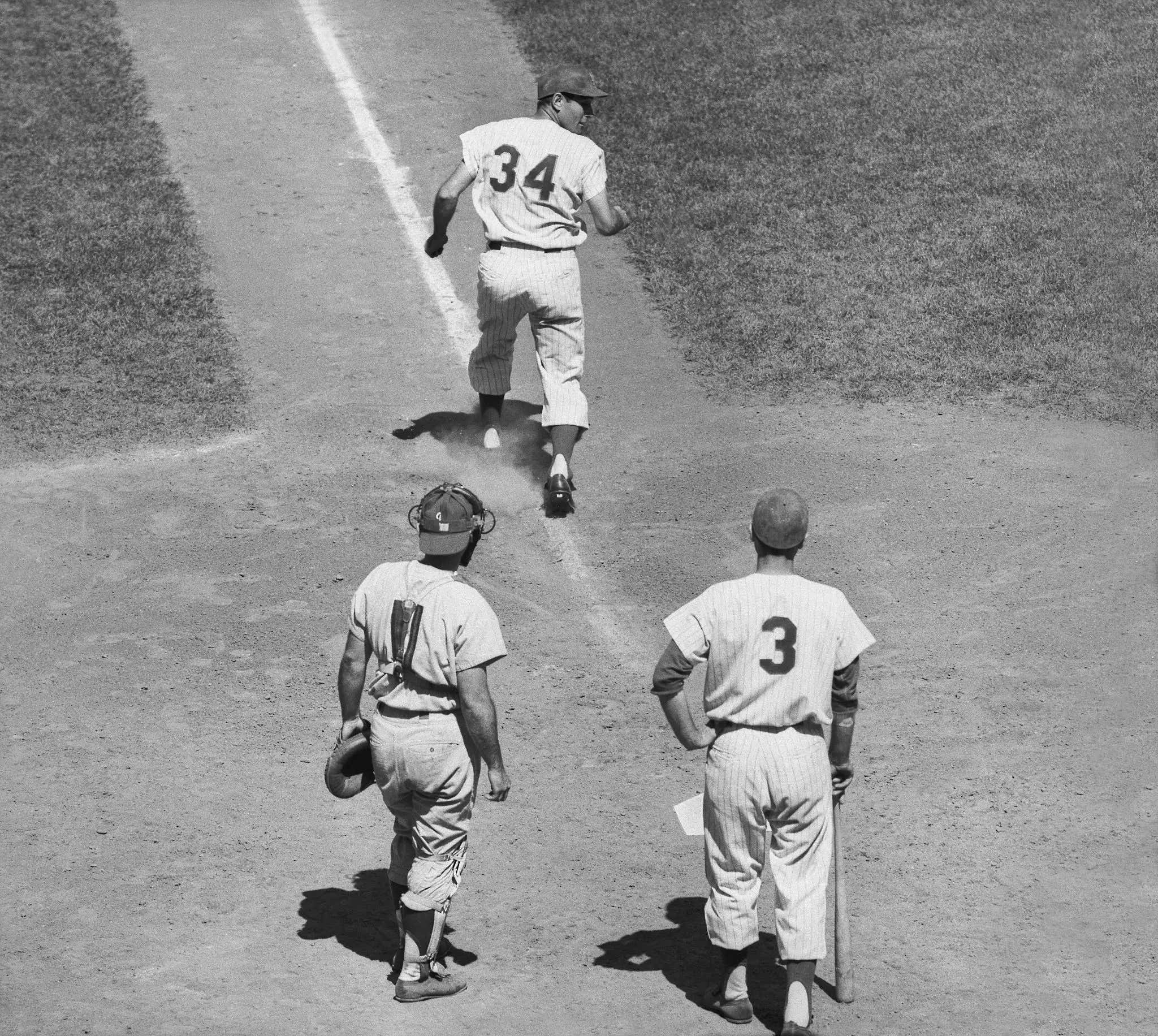 On This Date in Sports June 23, 1963: Piersall Back's It Up