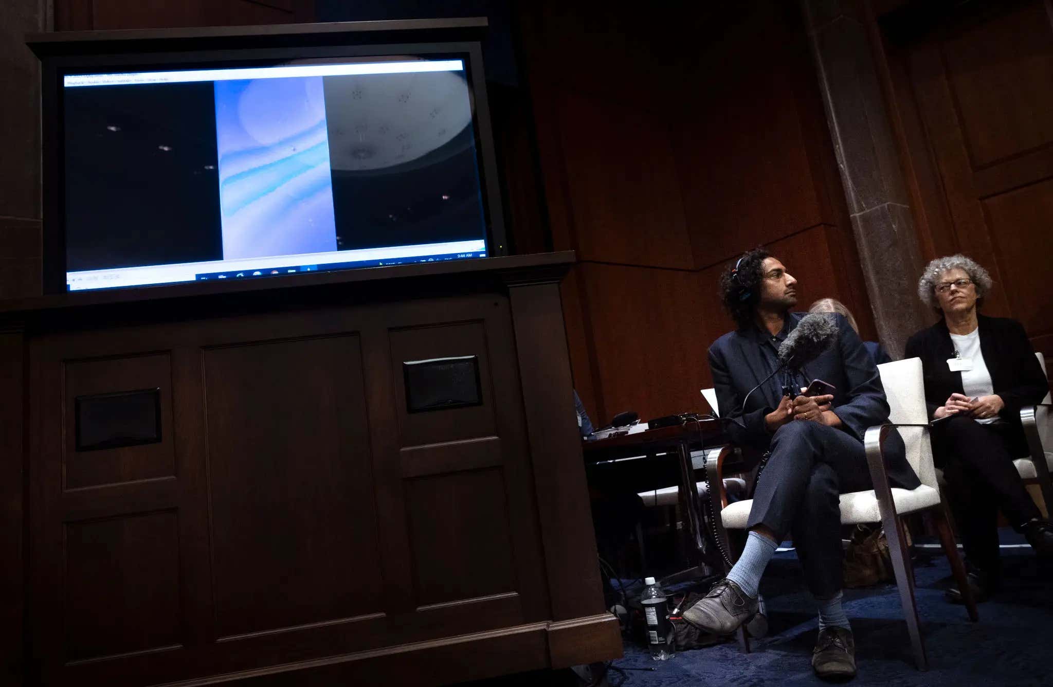 A US Senator Says Top US Officials are Coming Forward to Confirm the UFO Whistleblower's Testimony