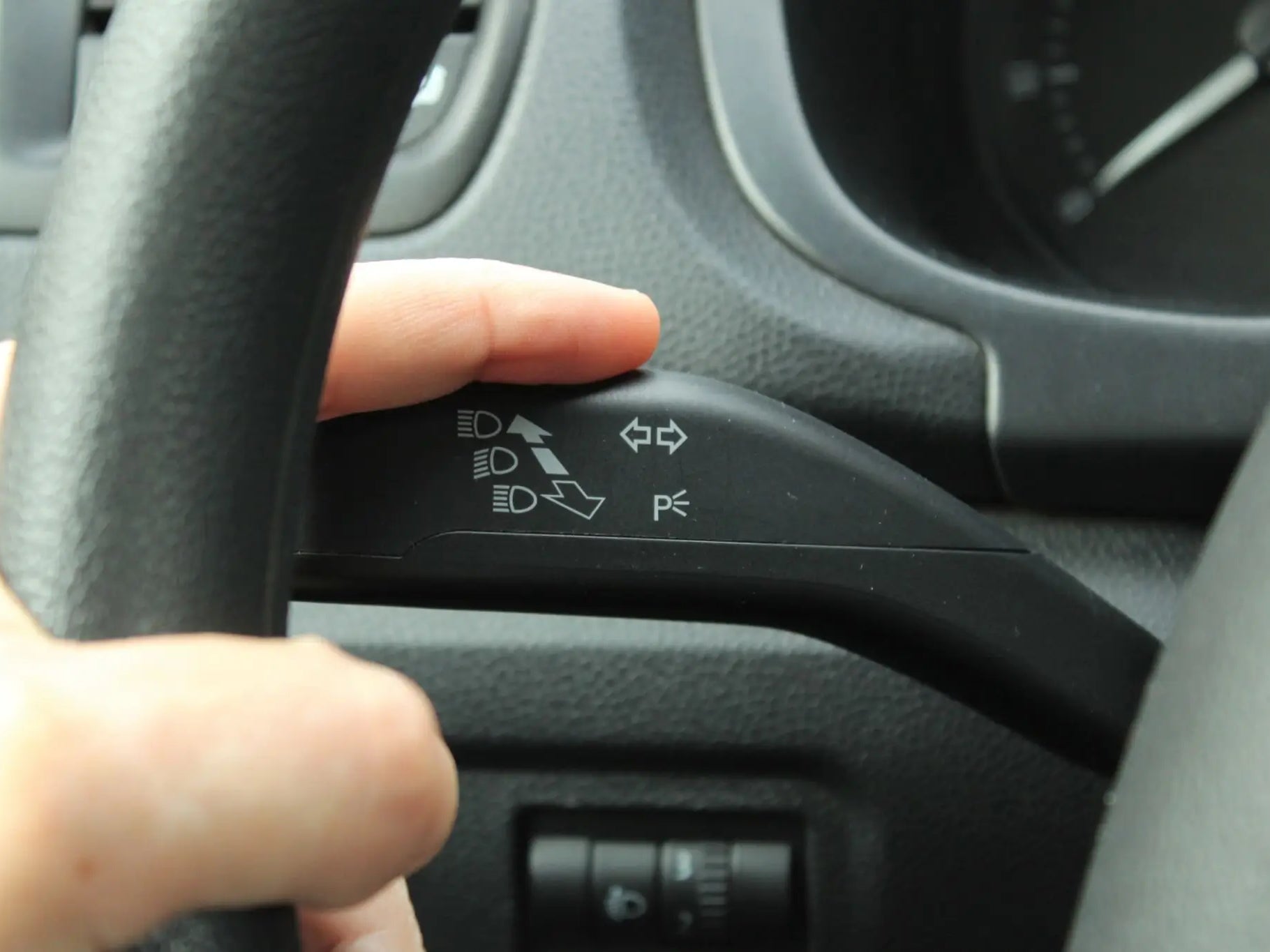 There's Been A Massive Outbreak Of Idiots No Longer Using Their Turn Signal, And Society Needs To Get This Under Control Right Away