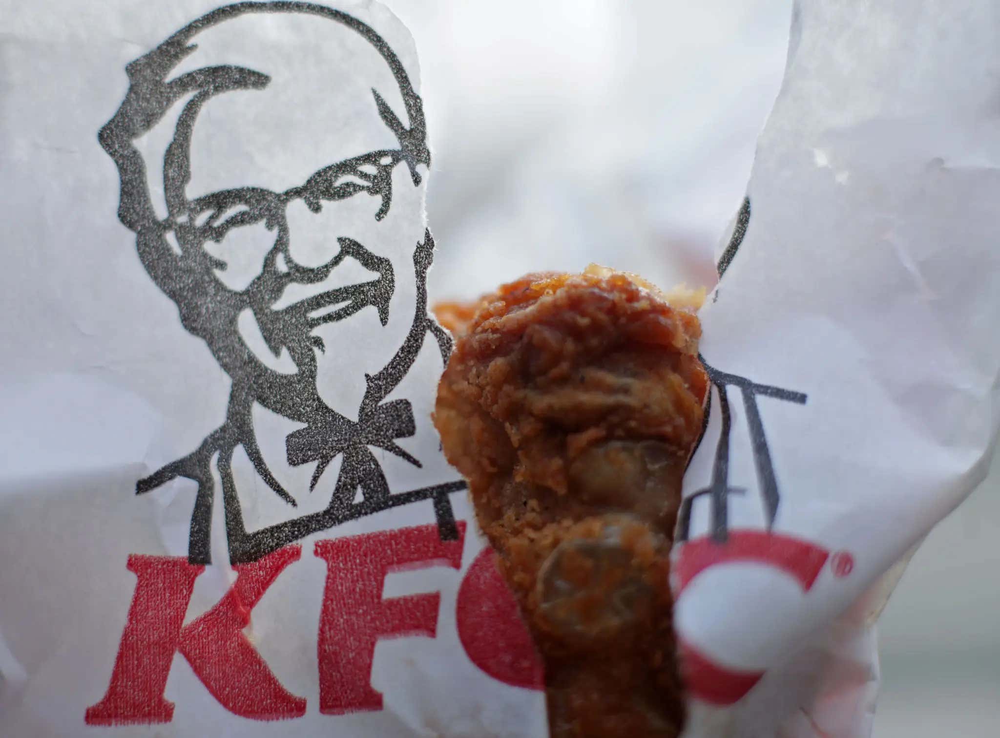 The Food Wasn't Safe To Eat On A 12-Hour Flight So The Crew Stopped And Got Each Passenger One Single Piece Of KFC Chicken