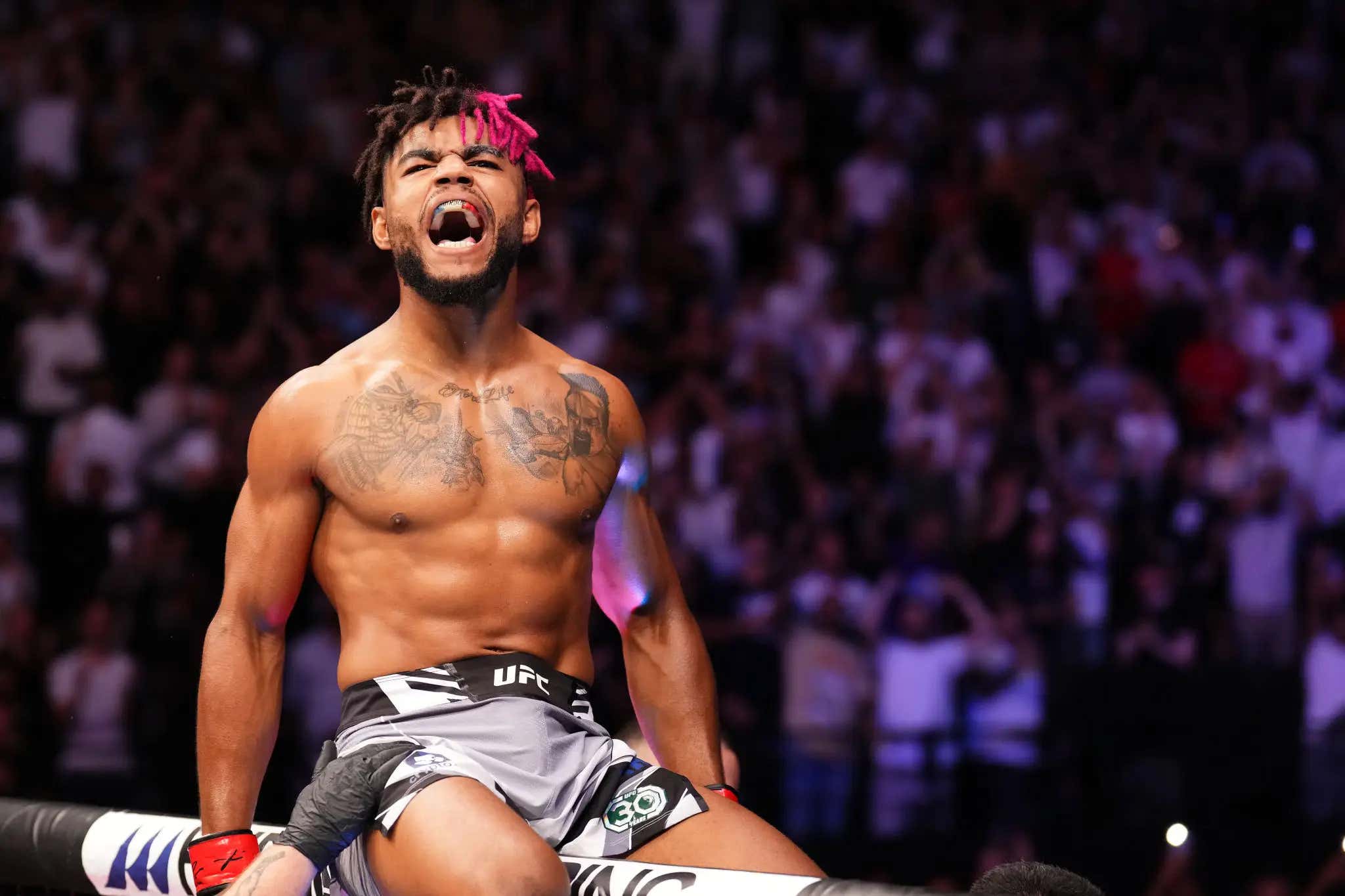 Turns Out The French Enjoy War After All - This UFC Paris Crowd Is ROCKING