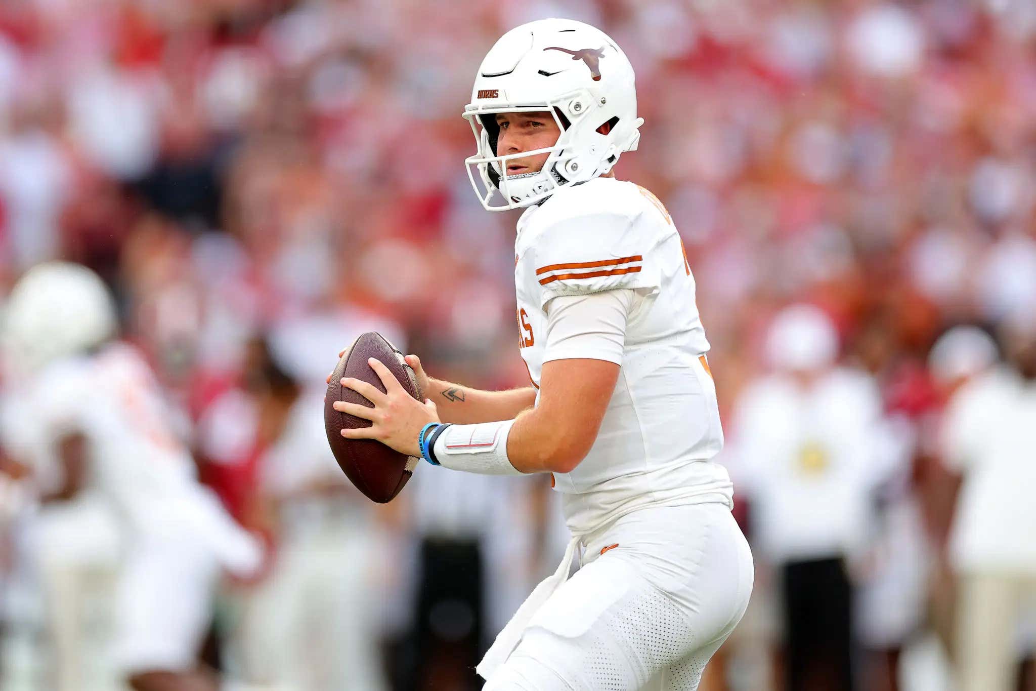 Holy Shit: Quinn Ewers Threw A DIME Of A Ball For Xavier Worthy To Put Texas Ahead On Bama Early