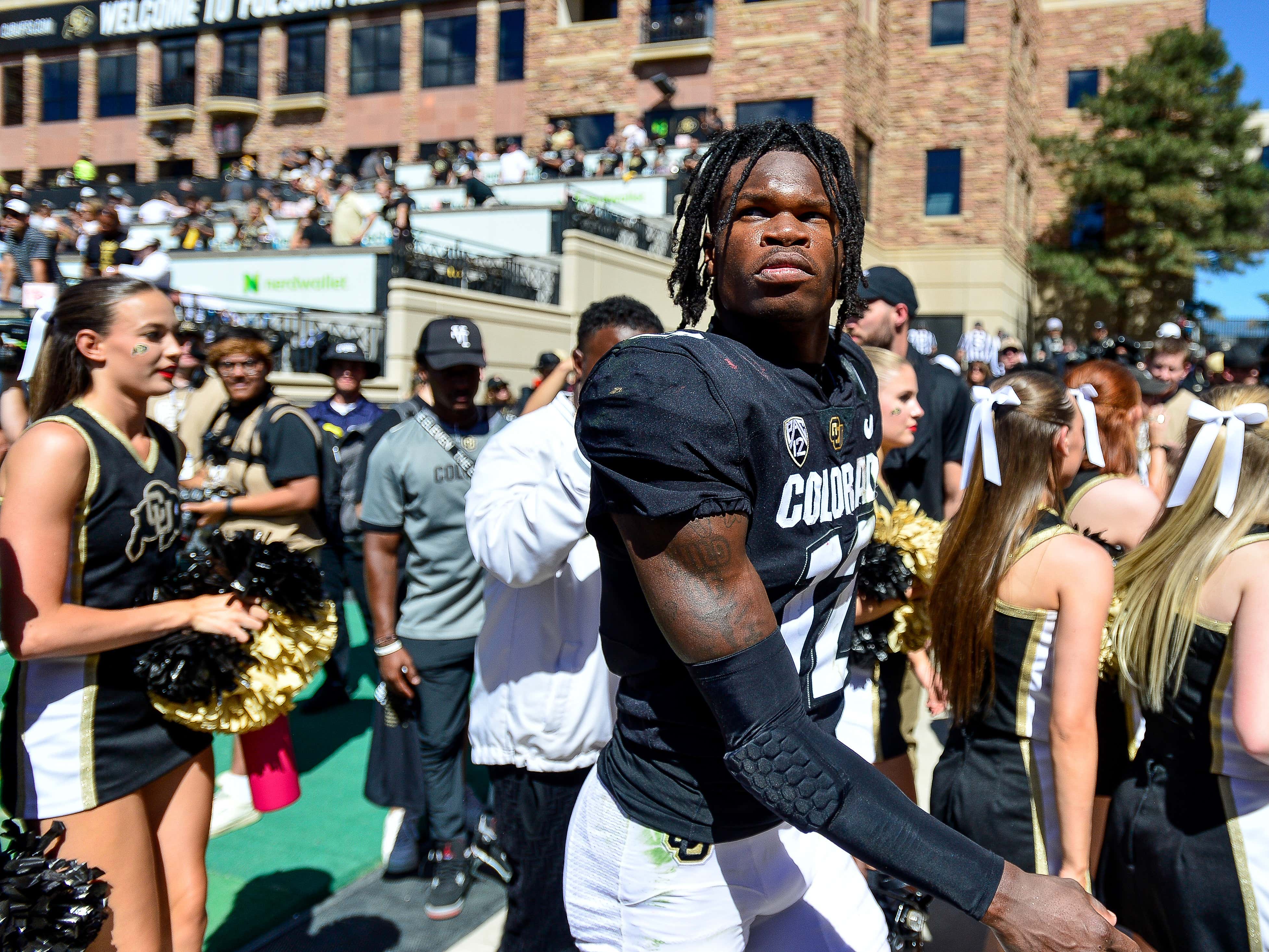 Travis Hunter Tells Deion Sanders He's Playing Against USC and He Won't