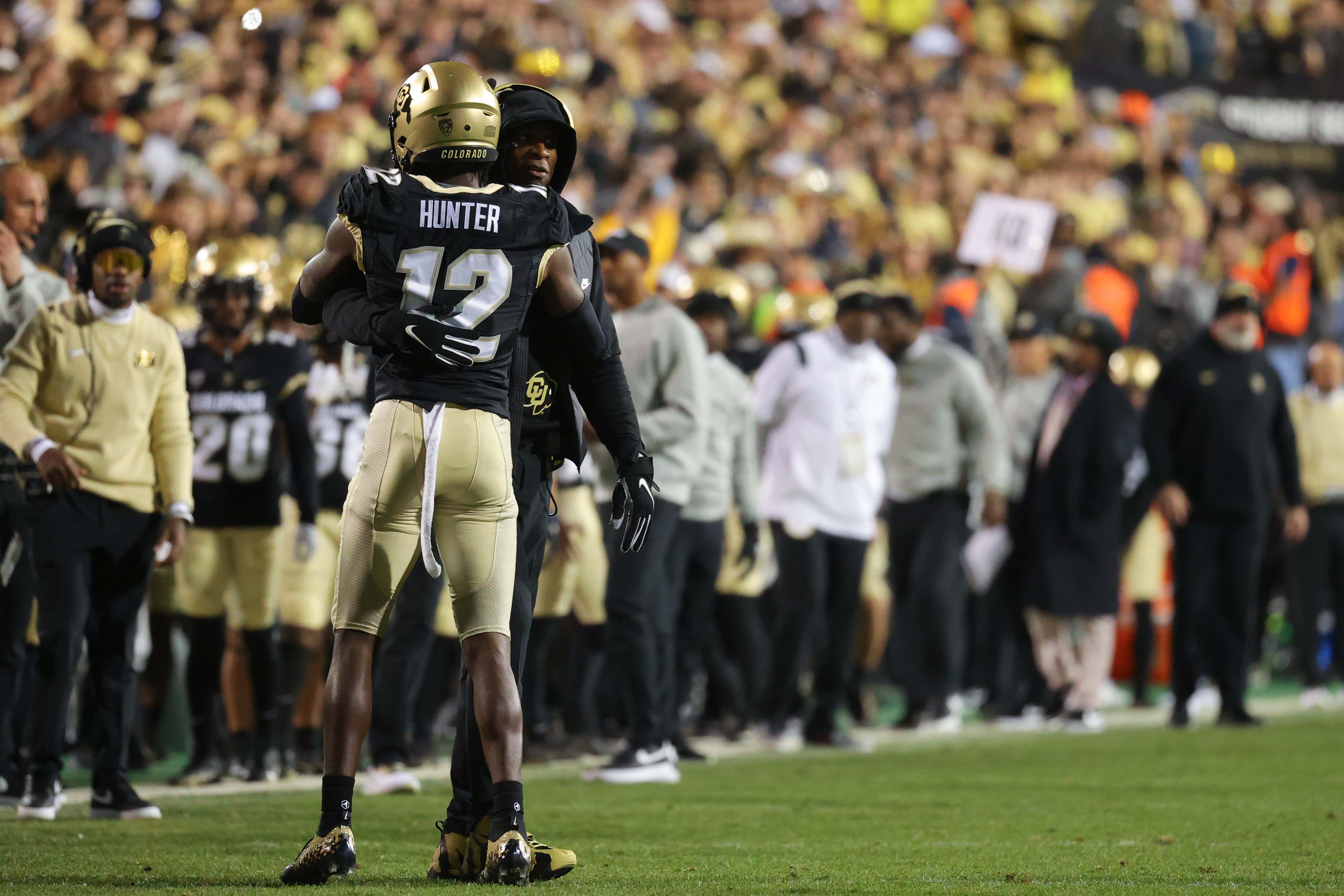 Travis Hunter Is BACK With A Sick Spin Move En Route To A Touchdown