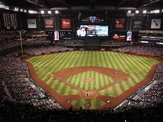 The Diamondbacks (Who Have A Retractable Roof) Had Their Game Called ...