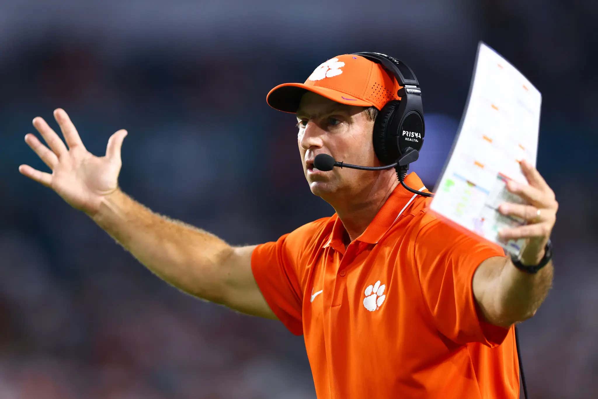 "We've Got One. He's Probably On Suicide Watch Right Now"" - Dabo Swinney Kept It Classy As Hell When Asked About Whether Or Not His Team Would Consider Using Sports Psychologists