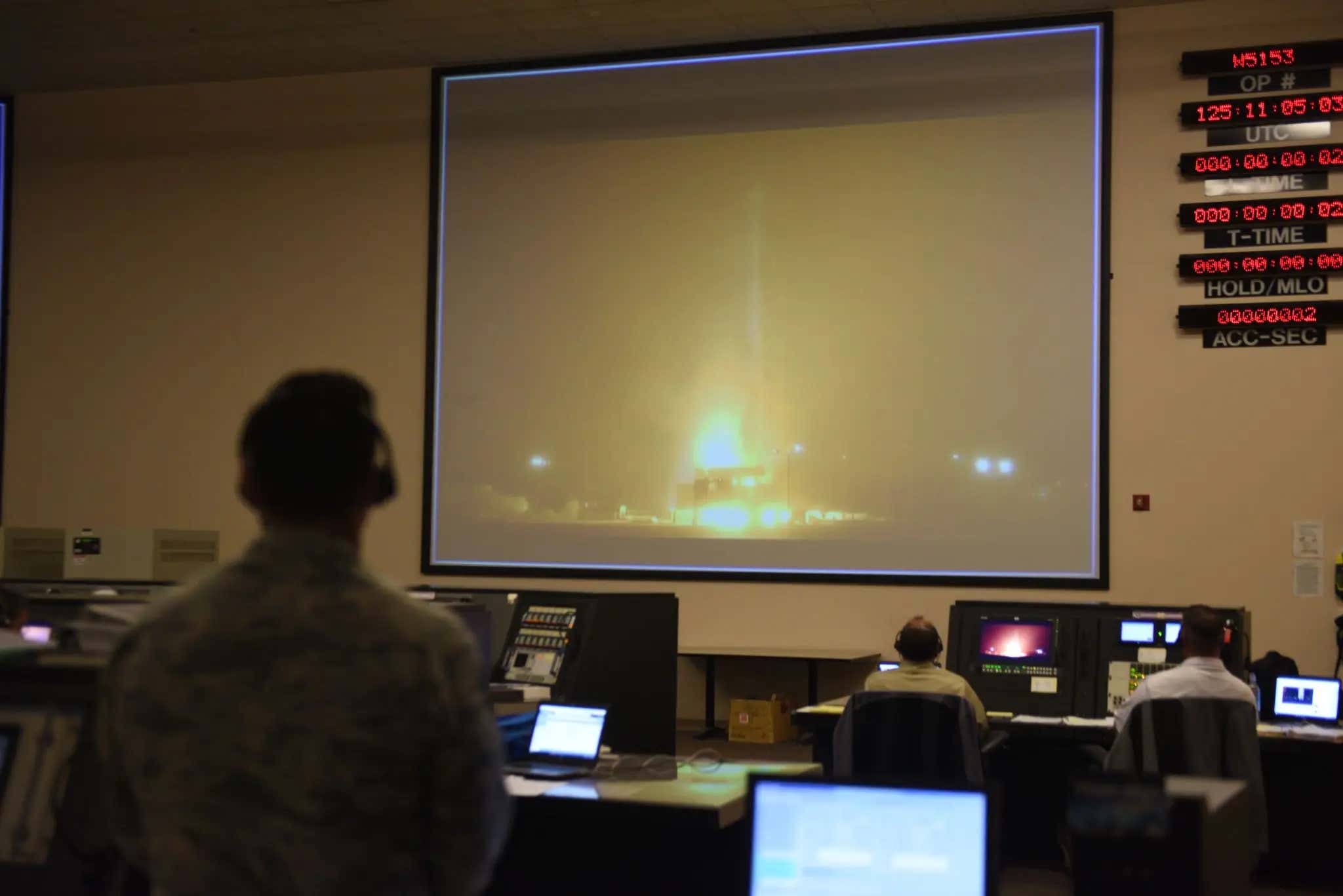 An USAF Officer Describes a Square UFO the Size of a Football Field Hovering Over the Very Base Where SpaceX Now Launches Rockets