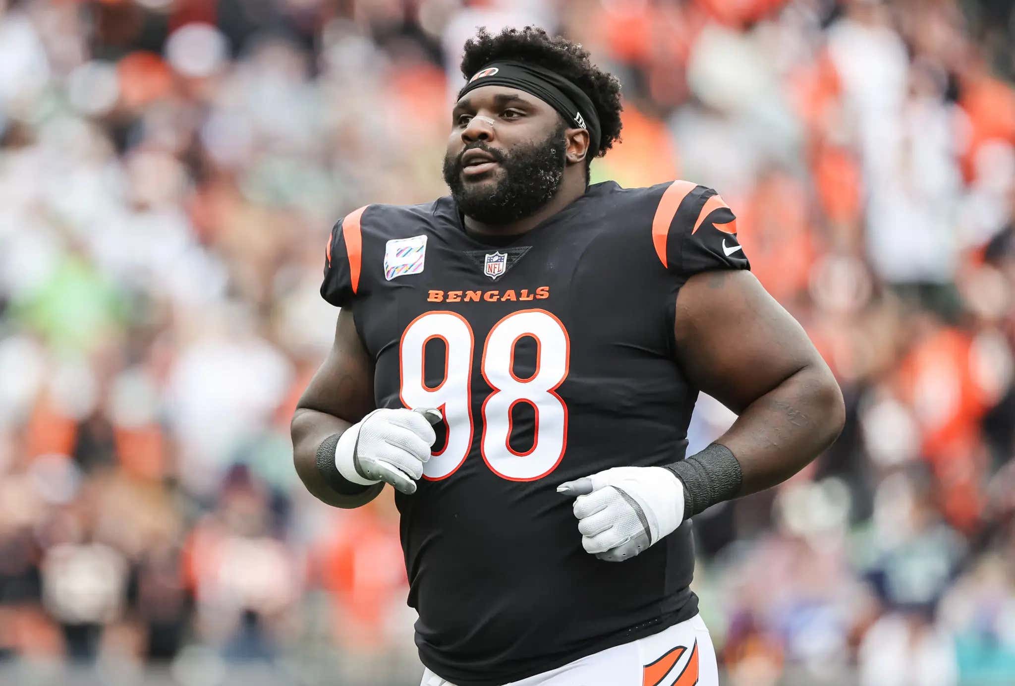 No Thank You: Bengals DT DJ Reader Warns All Haters That He Has Plenty Of Time To Fight People, Just At Him On Twitter