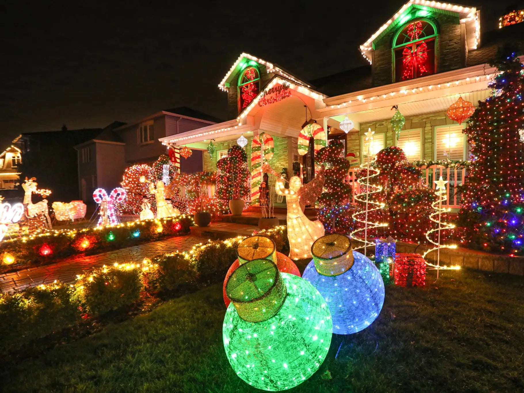 #HealthyDebate: Are Christmas Lights Getting A Free Pass Because Fireworks Catch So Much Shit For Being Lame?
