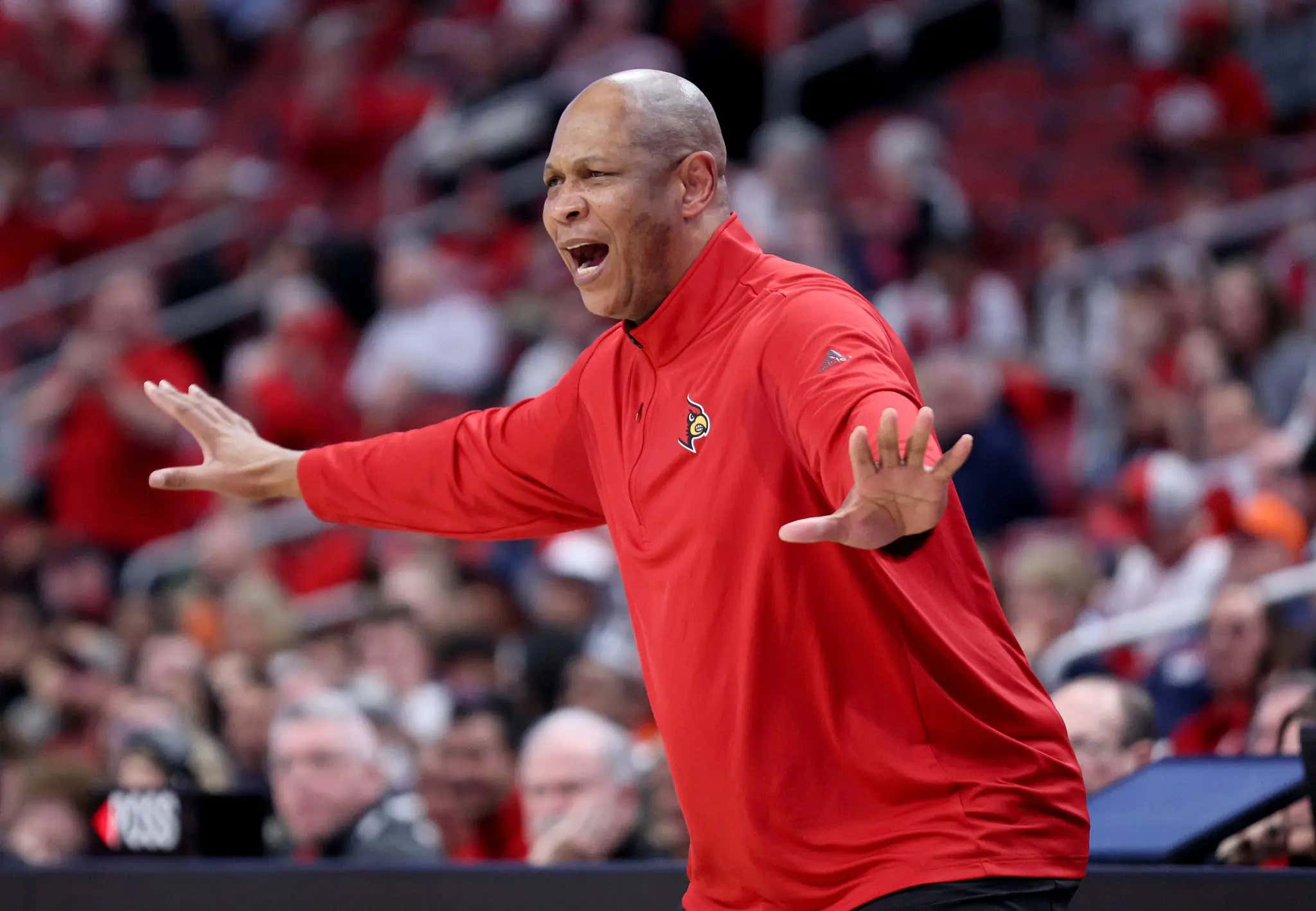 It's Honestly Impressive How Louisville Does Something Every Day To Remind America They Are The Biggest Disaster In College Basketball