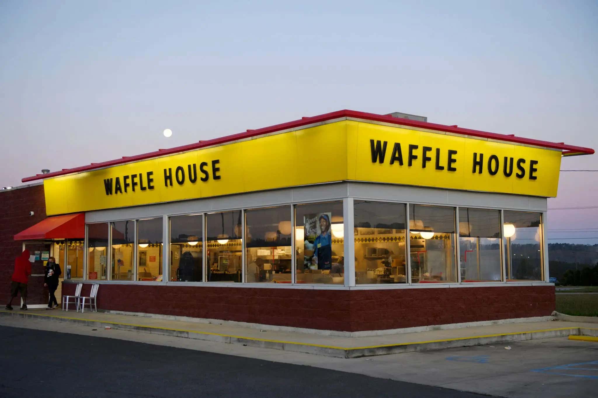 Blog Wheel: A Trip to Waffle House