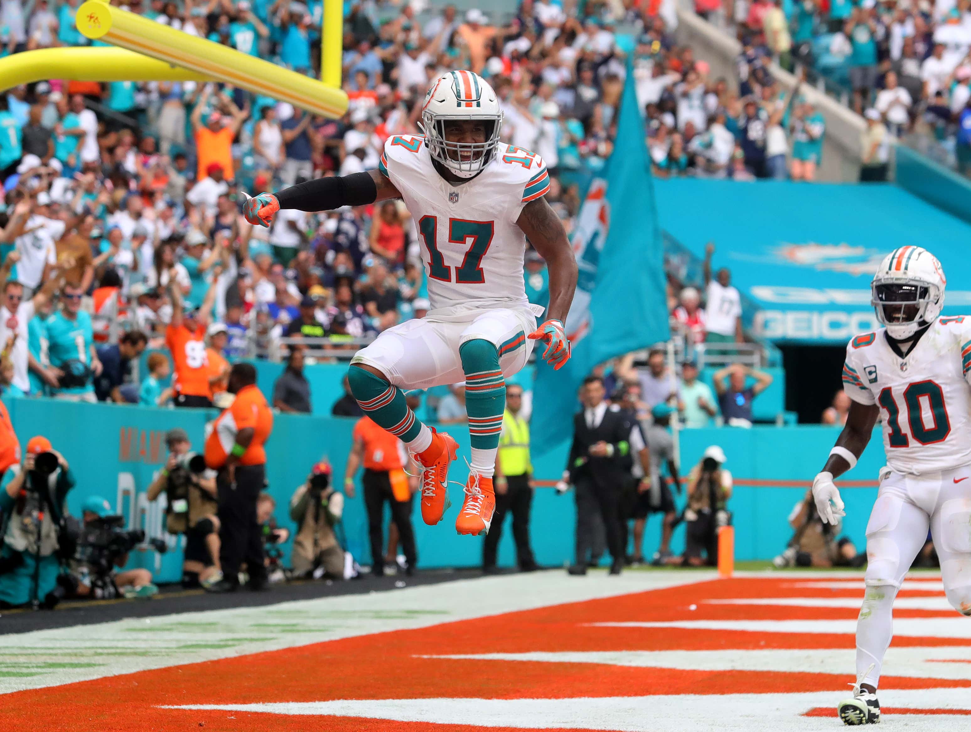 Jaylen Waddle Just Got PAID! Barstool Sports