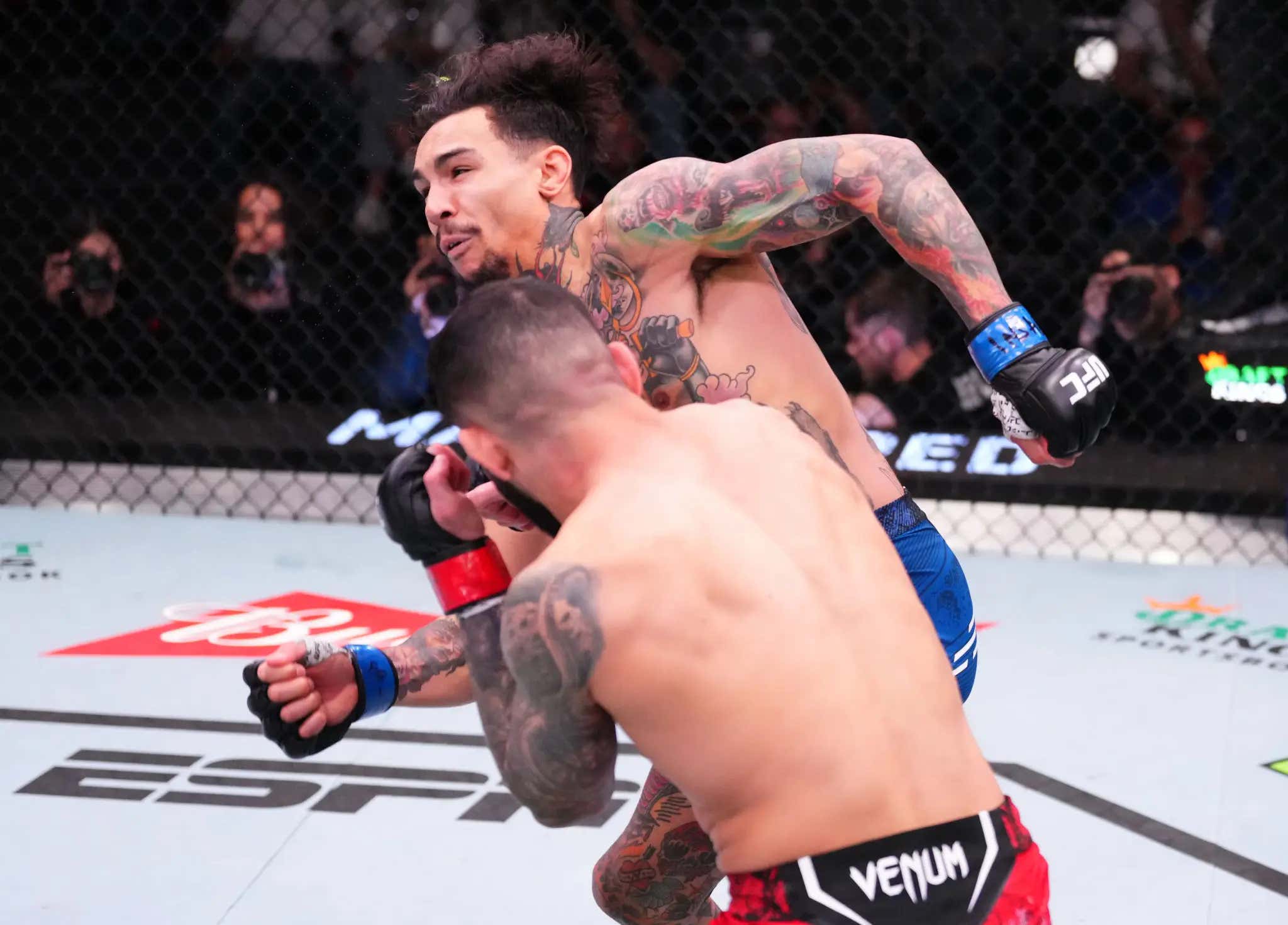 "50K" Dan Ige Does It Again - SLEEPS Andre Fili In The First Round Of Tonight's Co-Main Event