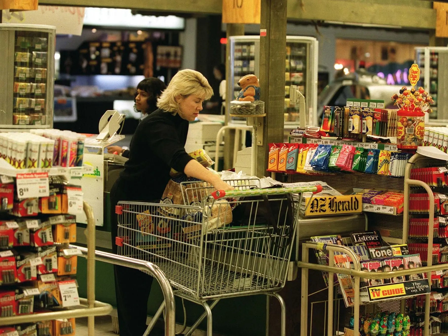 #HealthyDebate: Are People Correct To Get Outraged When Someone Moves Down The Line At The Supermarket While You Are Still Bagging Your Groceries?
