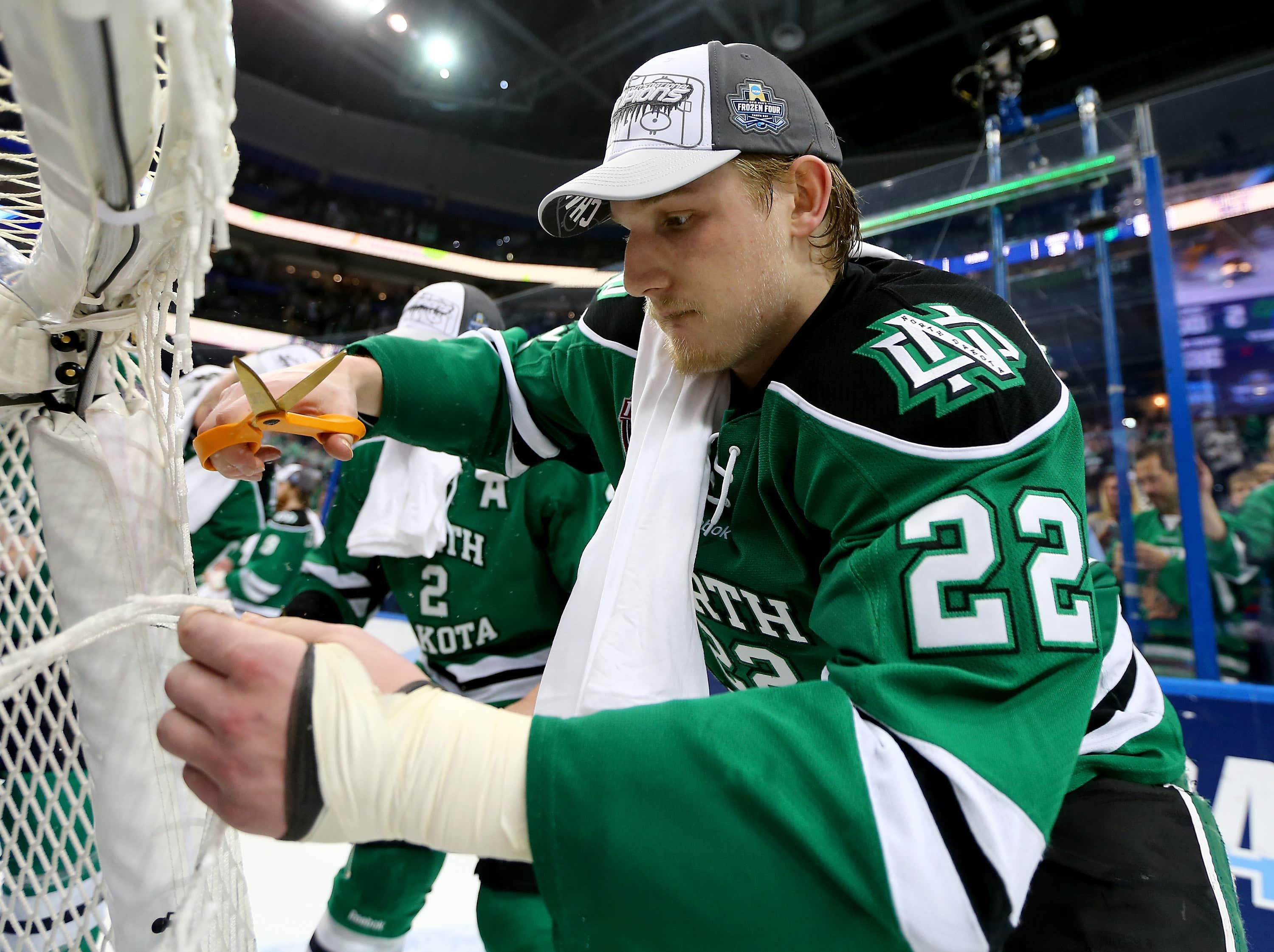 NCAA Hockey Tournament, NHL Playoff Races Heating Up And Winners For The Weekend - Game Notes Episode 21