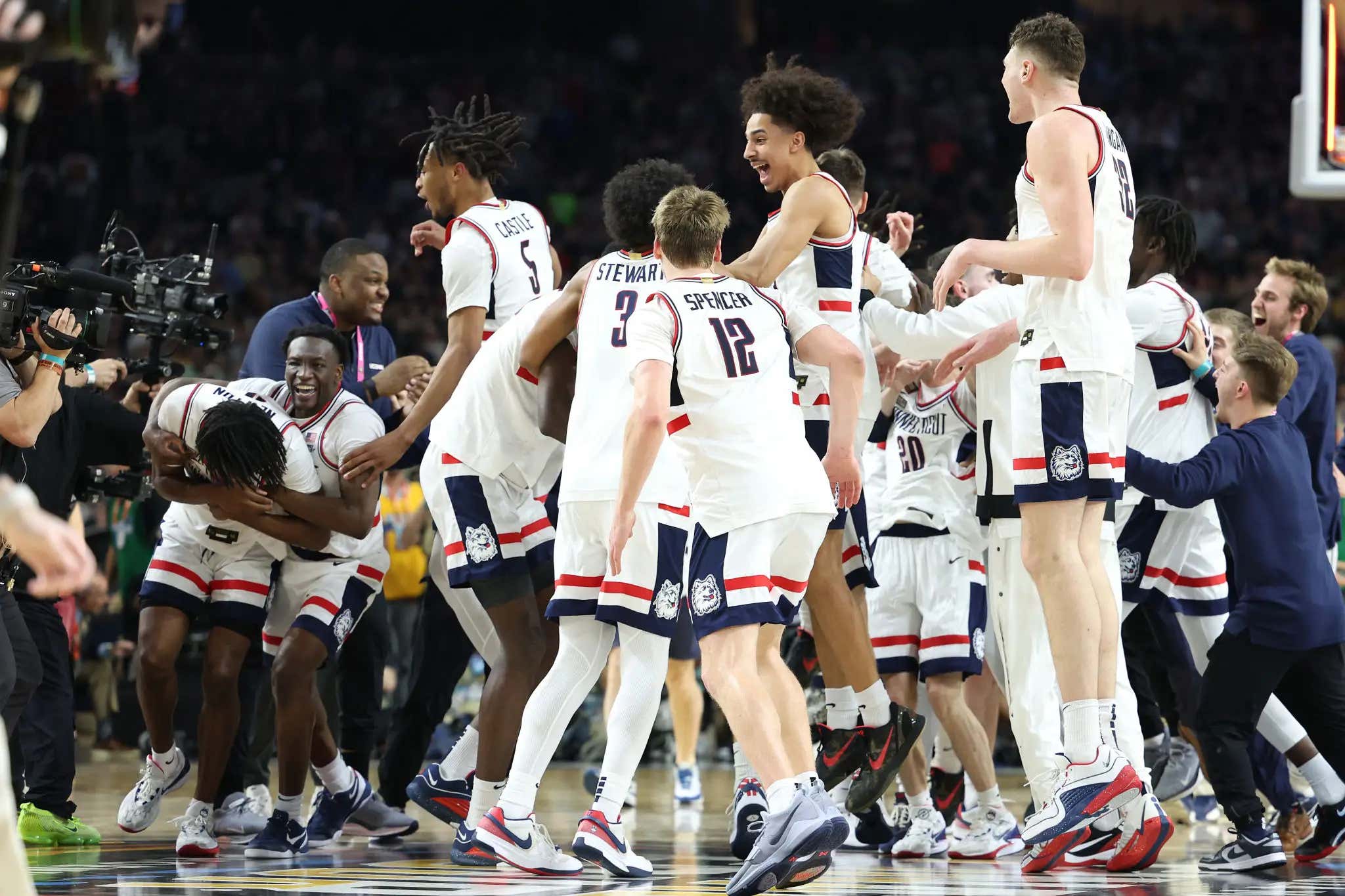 Back-To-Back: UConn Destroyed Everyone, Finished The Most Dominant Tournament Run We've Seen In Decades