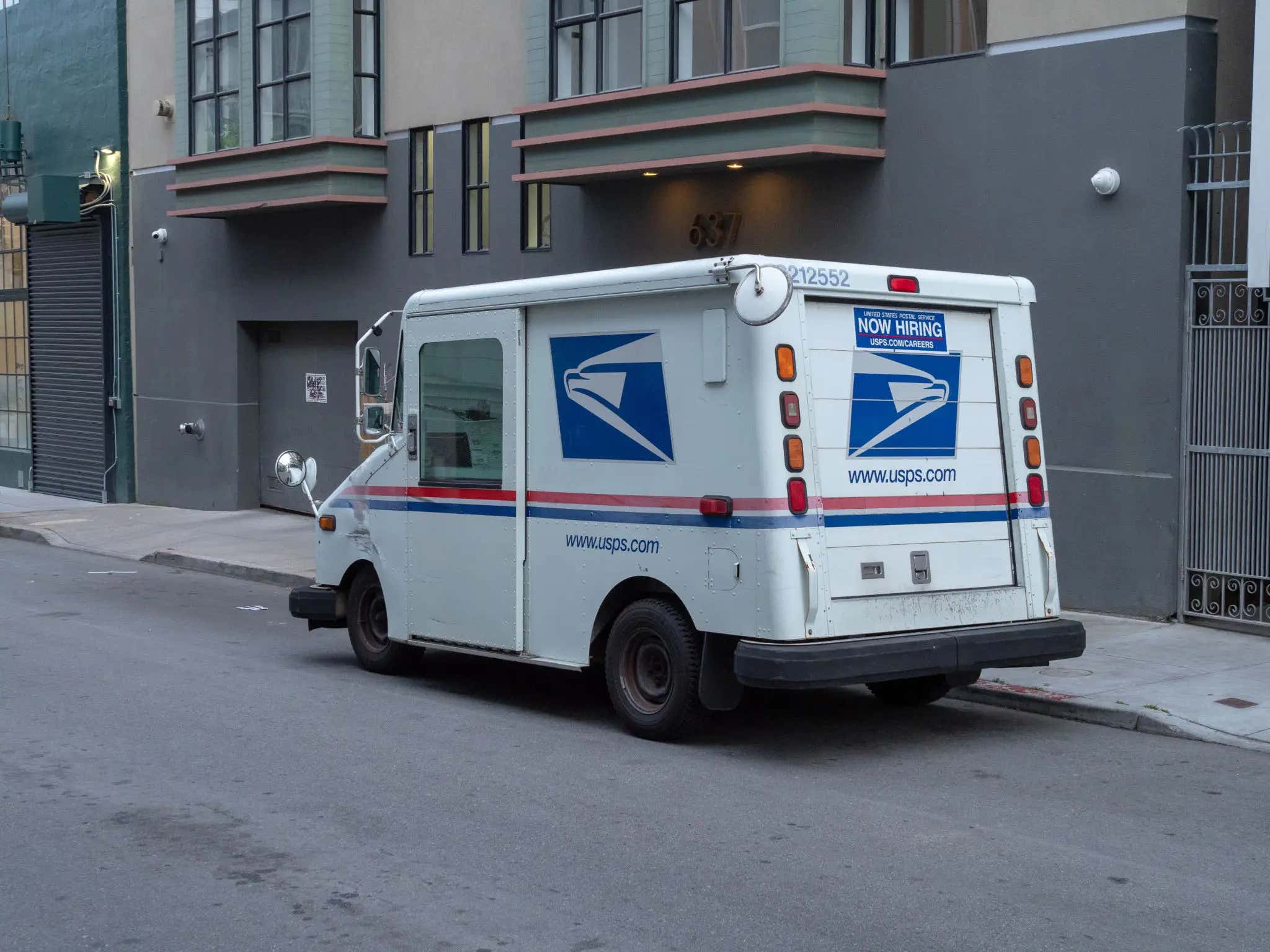 An Ohio Postal Worker Was Caught Racing Her Mail Van Against A Mustang At 105 MPH
