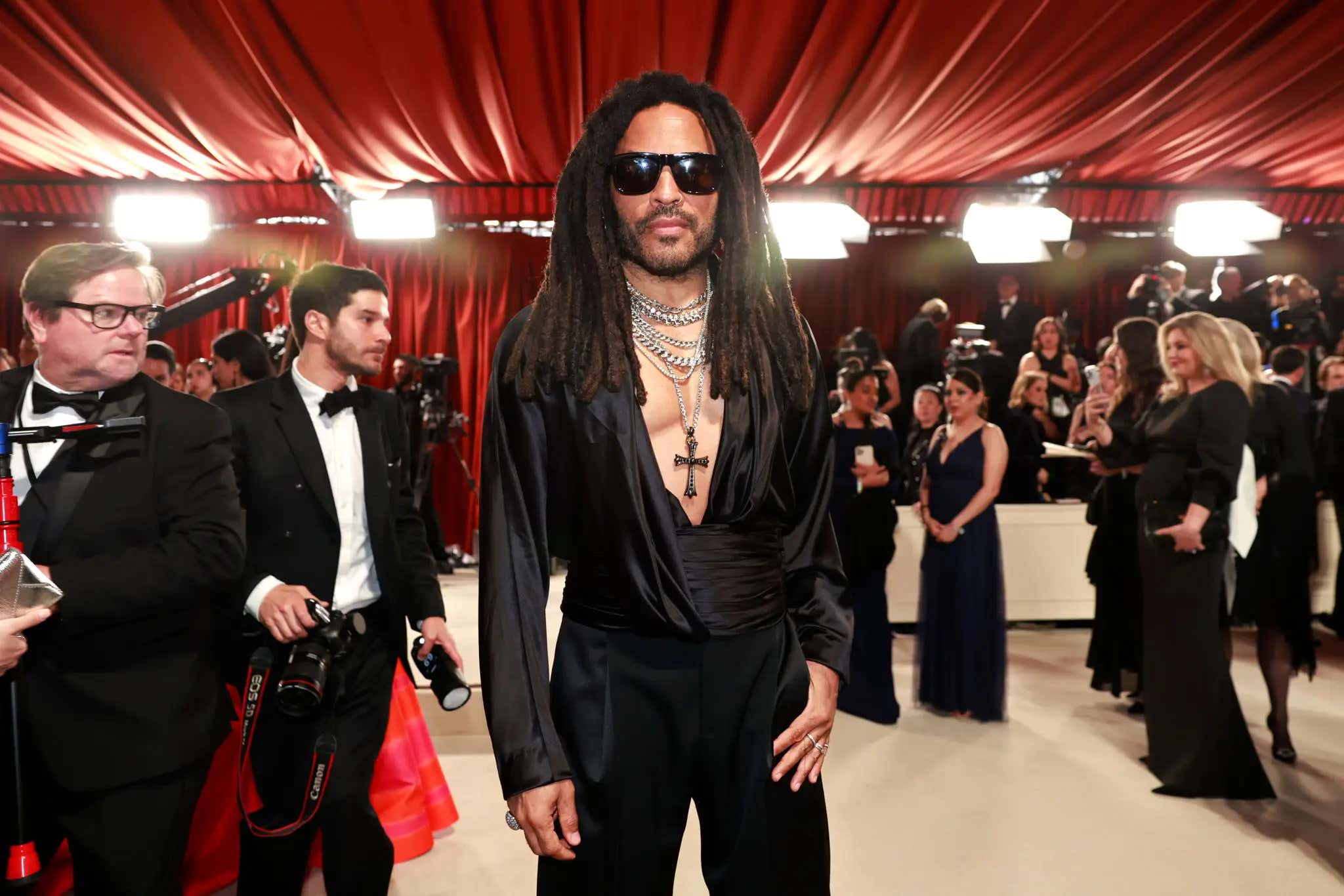 Lenny Kravitz Is Bragging He Hasn’t Had Sex and Has Remained Celibate For The Last 9 Years As Part Of “A Spiritual Journey”. Ok Buddy