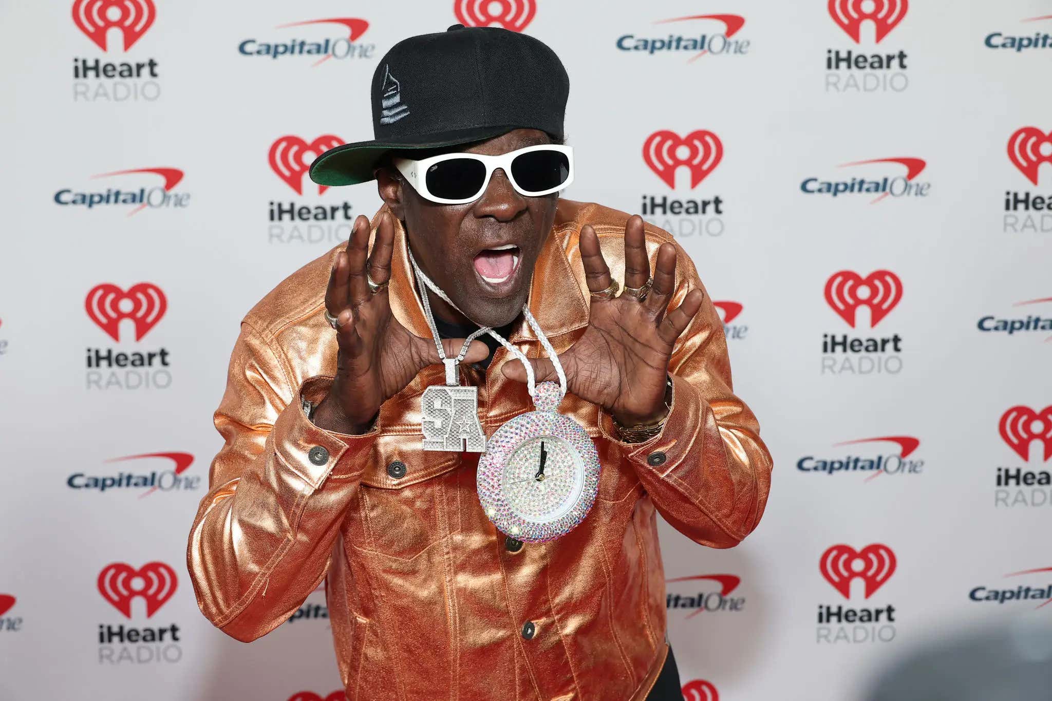 American Hero: Flavor Flav Orders Entire Menu At Red Lobster To Save The Chain After Filing For Bankruptcy