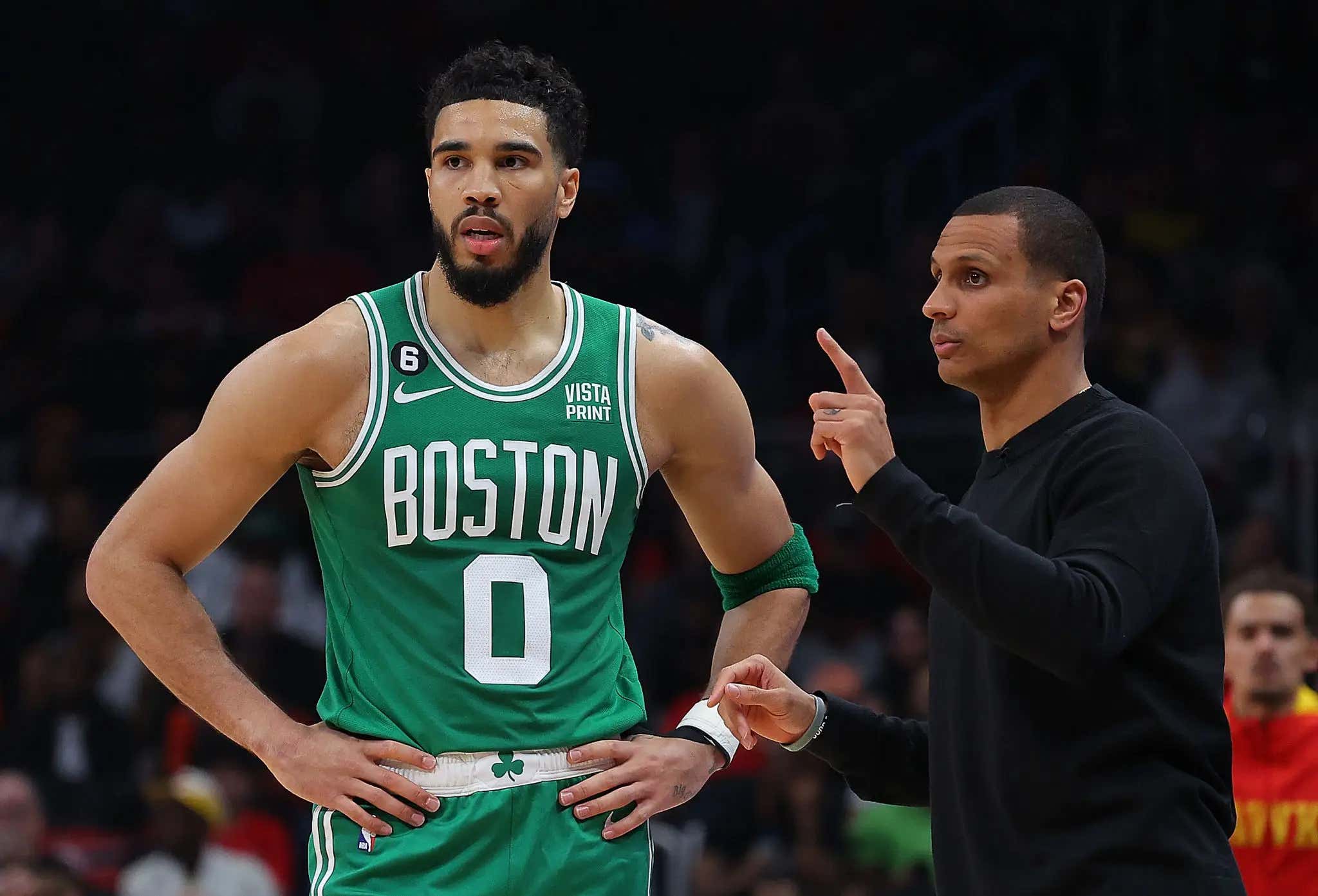 Jayson Tatum Says Celtics Head Coach Joe Mazzulla Shows The Team UFC Clips of Fighters Avoiding Getting Choked Out To Show Them Examples Of Staying Calm Under Pressure