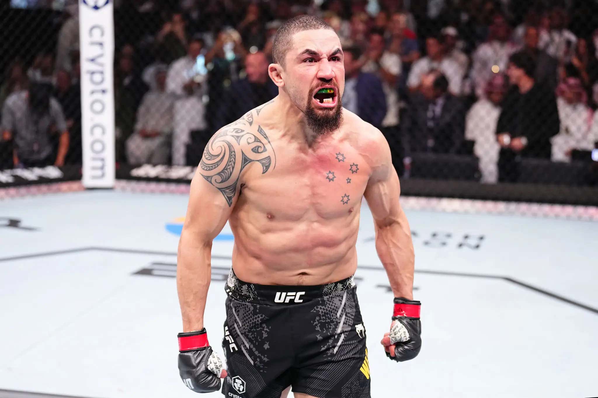 BOBBY KNUCKLES SILENCES THE ARENA WITH A MASSIVE KNOCKOUT IN THE MAIN EVENT