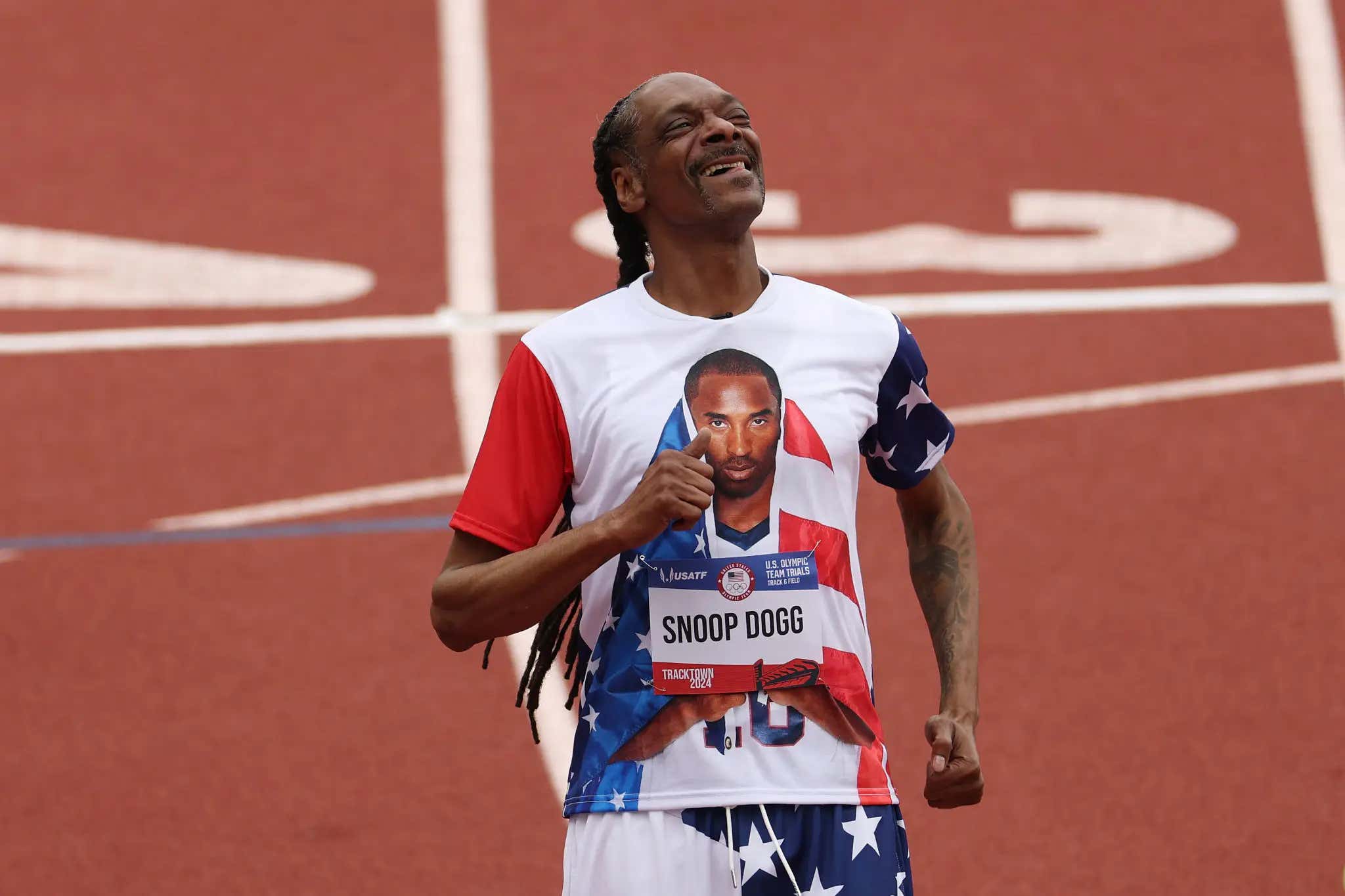 Snoop Dogg Ran The 200m At The Olympic Trials, And Believe It Or Not, For a 52-Year-Old Chronic Weed Smoker, He's Got Some Wheels