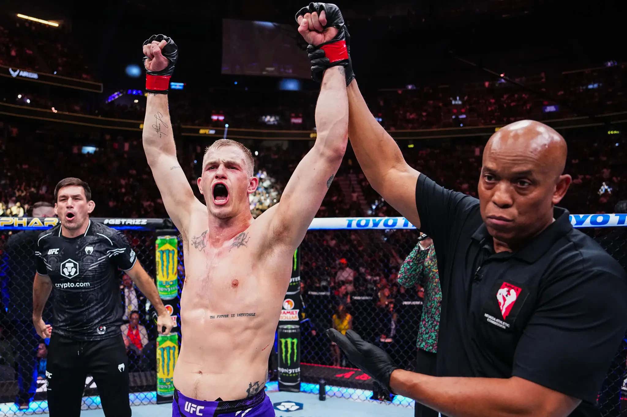 Ian Machado Garry Edges Out A Boring Decision Win Over Michael Venom Page