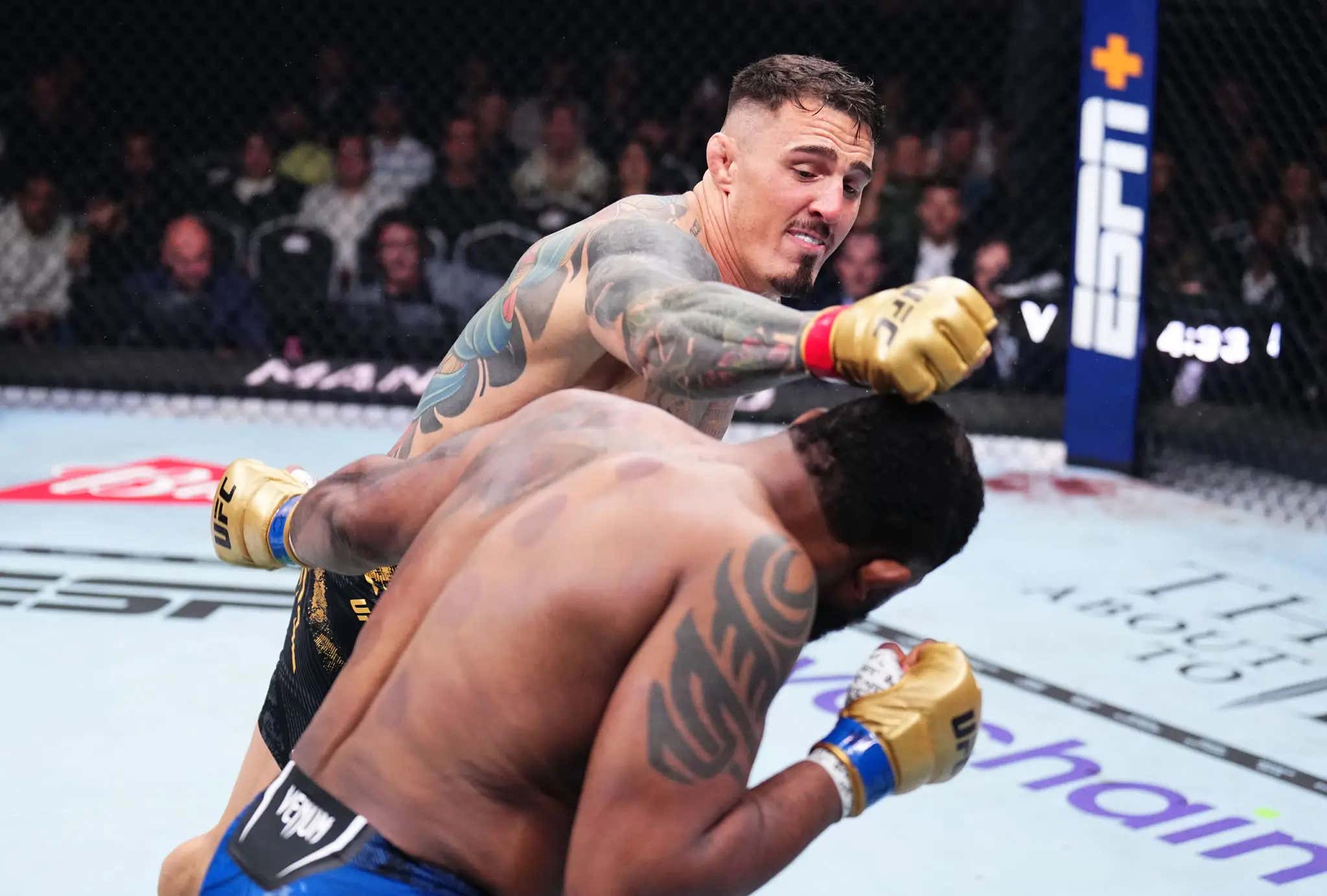 Tom Aspinall KOs Curtis Blaydes In ONE MINUTE To Retain The UFC Interim Heavyweight Championship