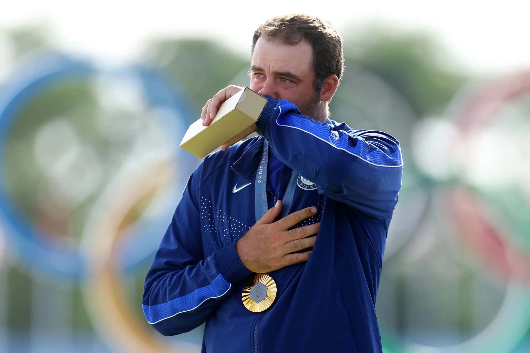 Scottie Scheffler Tearing Up During The National Anthem After Winning Gold Will Give You Goosebumps
