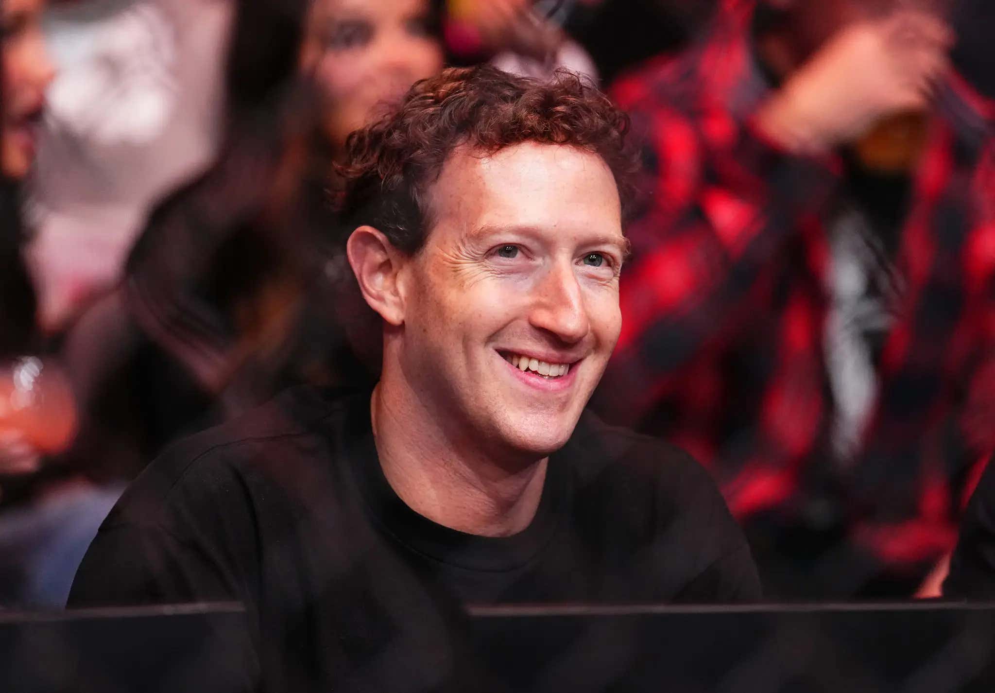 Mark Zuckerberg Had A Sculpture Of His Wife Made And He Might Be The Most Romantic Guy On The Scene Right Now