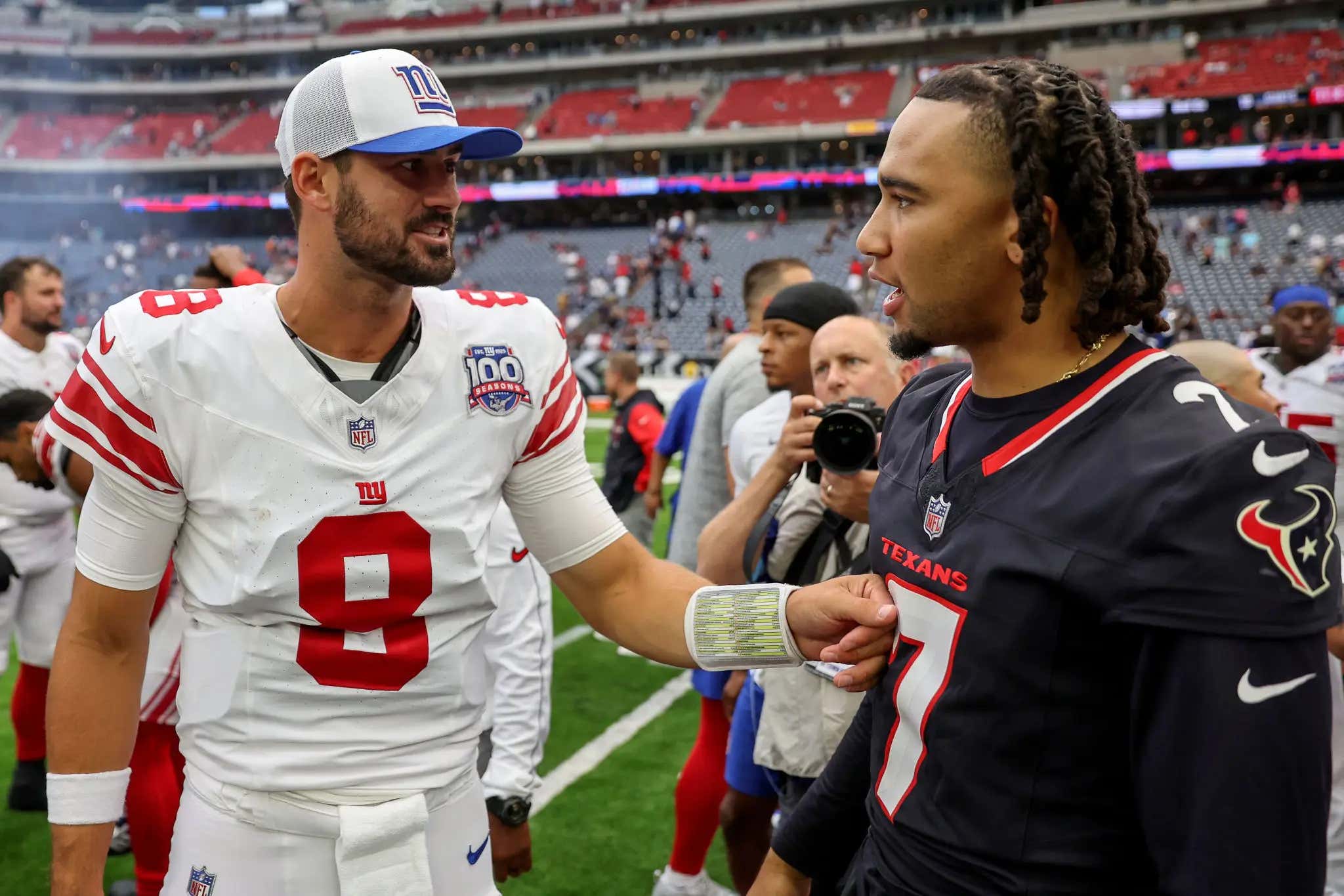 Daniel Jones Talking About His Glorious Beard Being A 'Game-Time' Decision Is Why Most Of Us Giants Fans Can't Trust The Guy