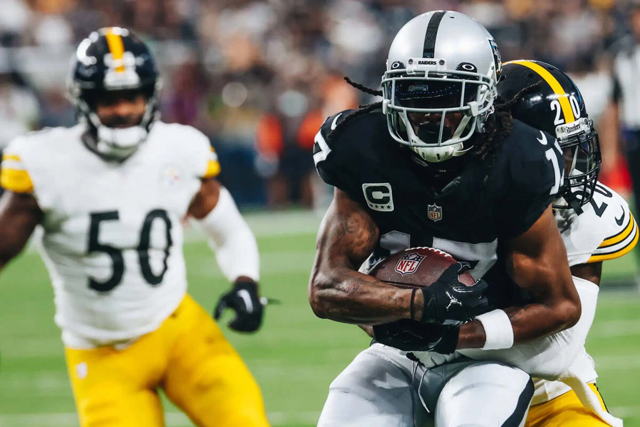 'It's Just A Bunch Of Bullshit That's Meant To Throw Everybody Off' - Davante Adams, Once Again Trying To Prove He 100% Wants To Play For The Raiders