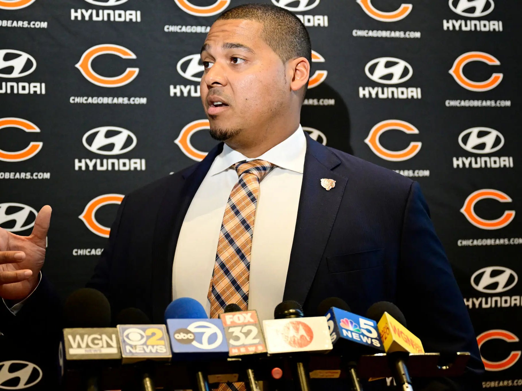 Bears Fans Are Delusional. And Their Offensive Line Is Dogshit