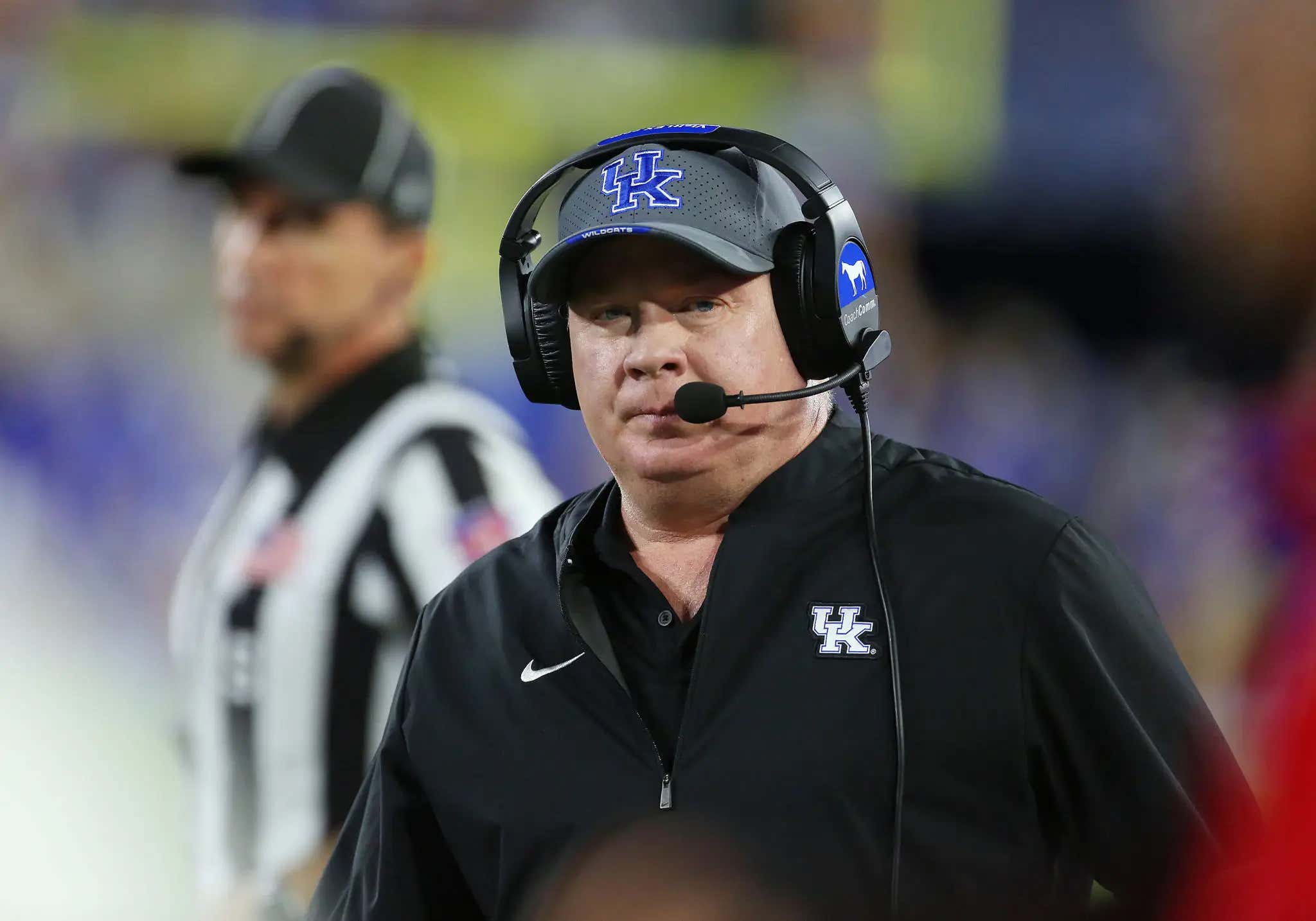 Mark Stoops Punting From The 47-Yard Line Down By 1 To Georgia With 3 Minutes To Go Was The Softest, Dumbest, Begging To Lose Play