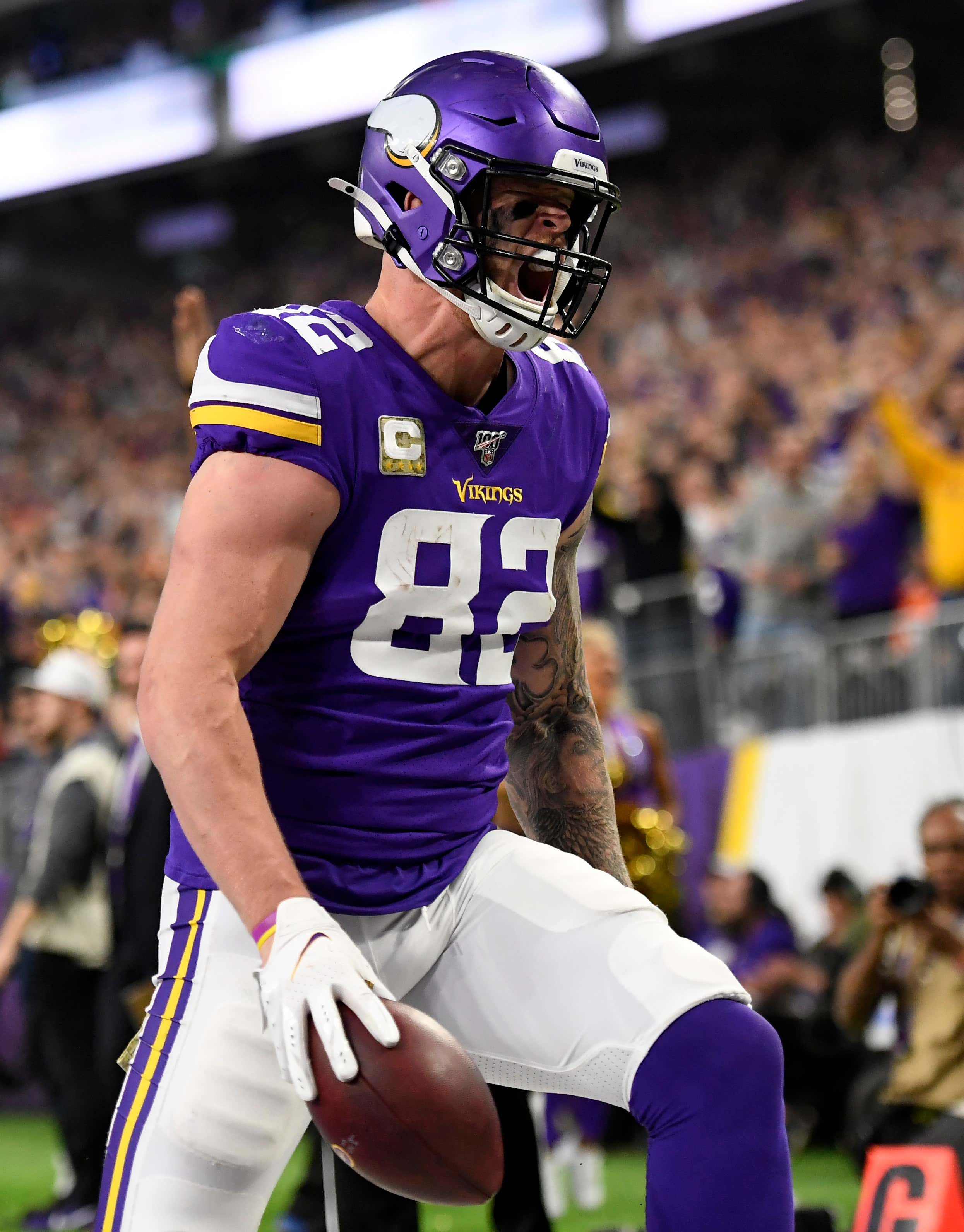 Kyle Rudolph Describes The Time When Lance Briggs Hit Him So Hard That He Forgot What Month It Was