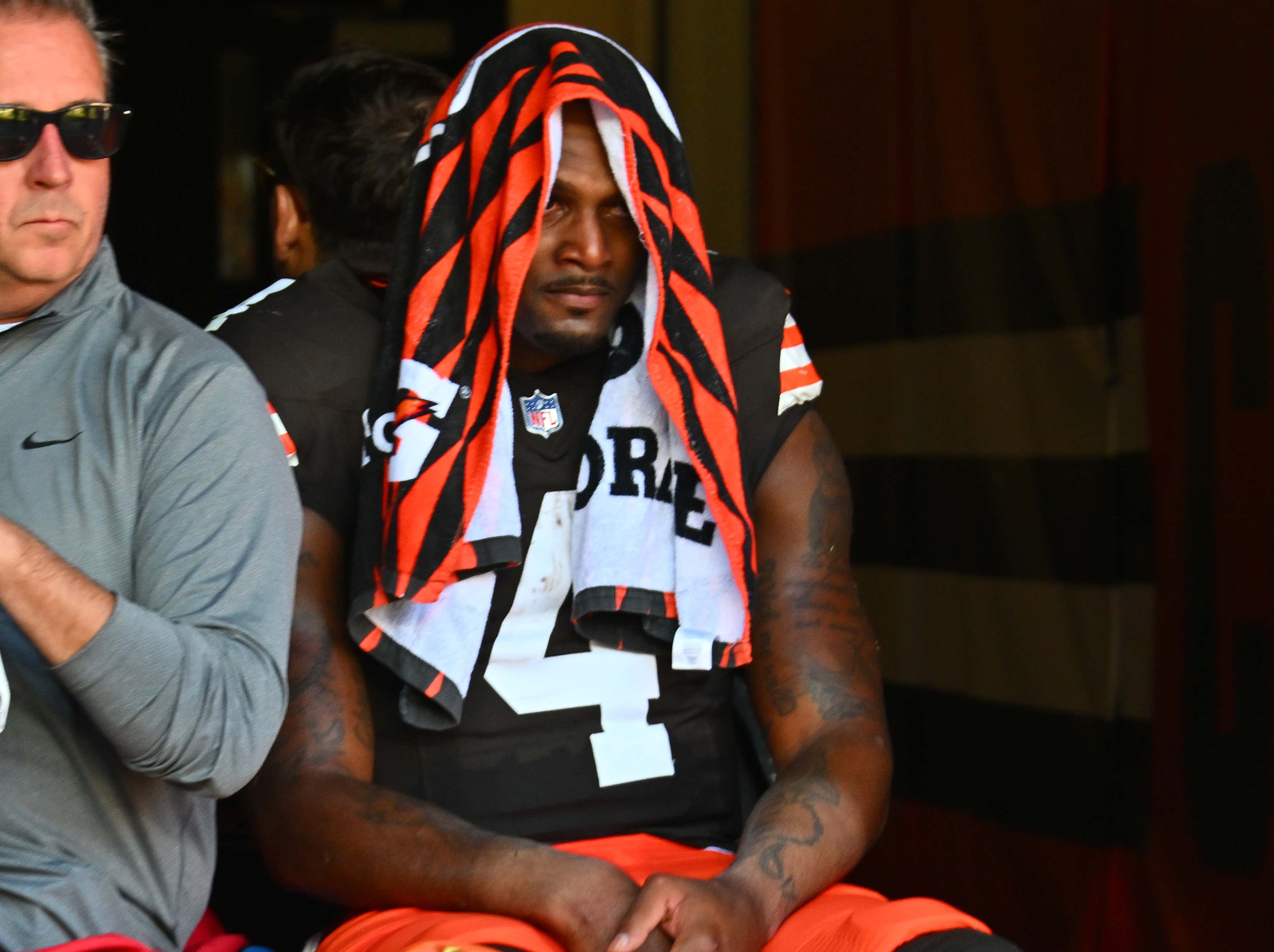 Shut It Down Deshaun Watson Officially Has A Torn Achilles And His