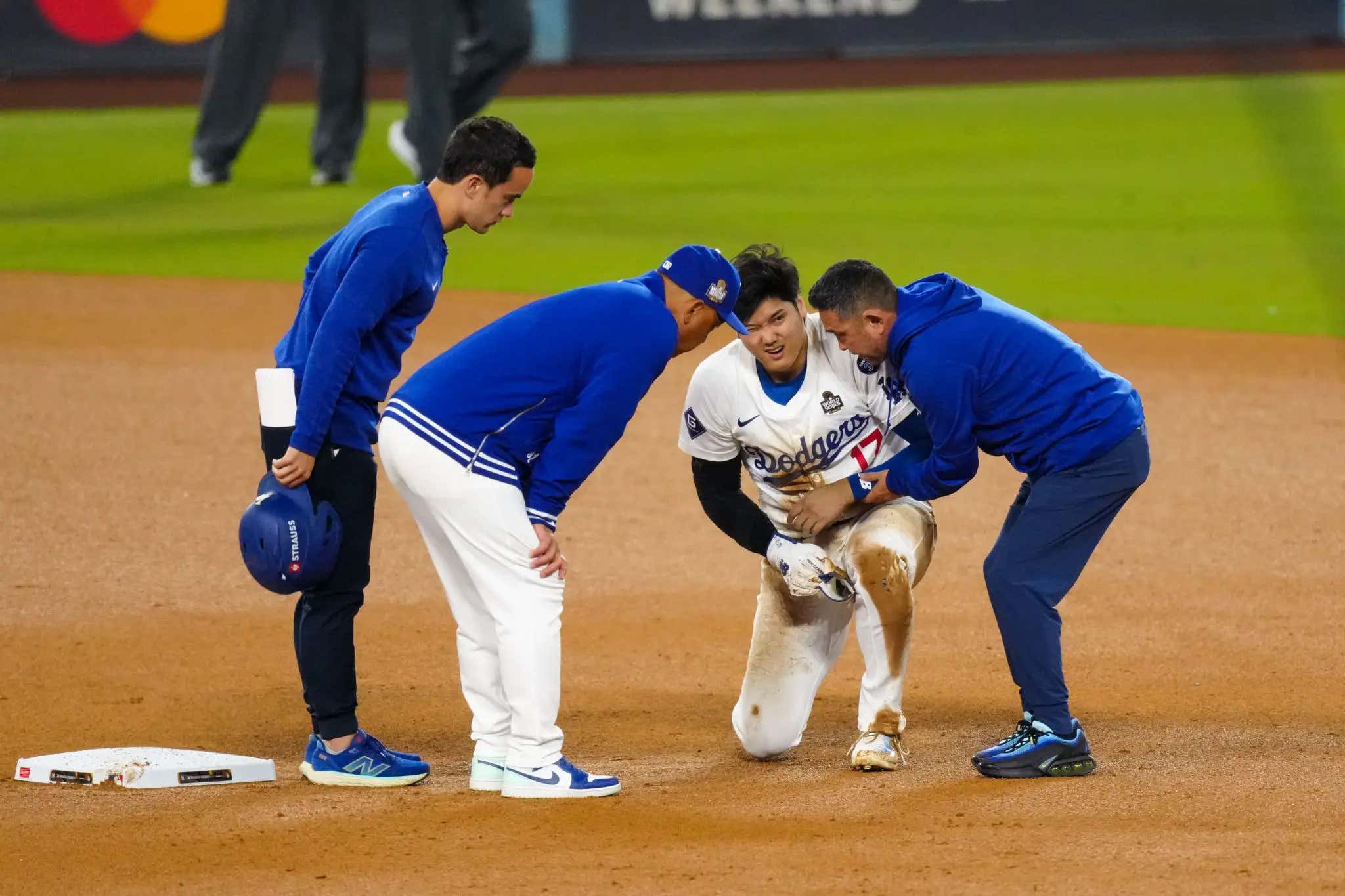 Disaster Avoided - Dave Roberts And The Dodgers Are "Banking On" Shohei Ohtani Being In The Lineup For Game 3 After Injuring His Shoulder In Game 2